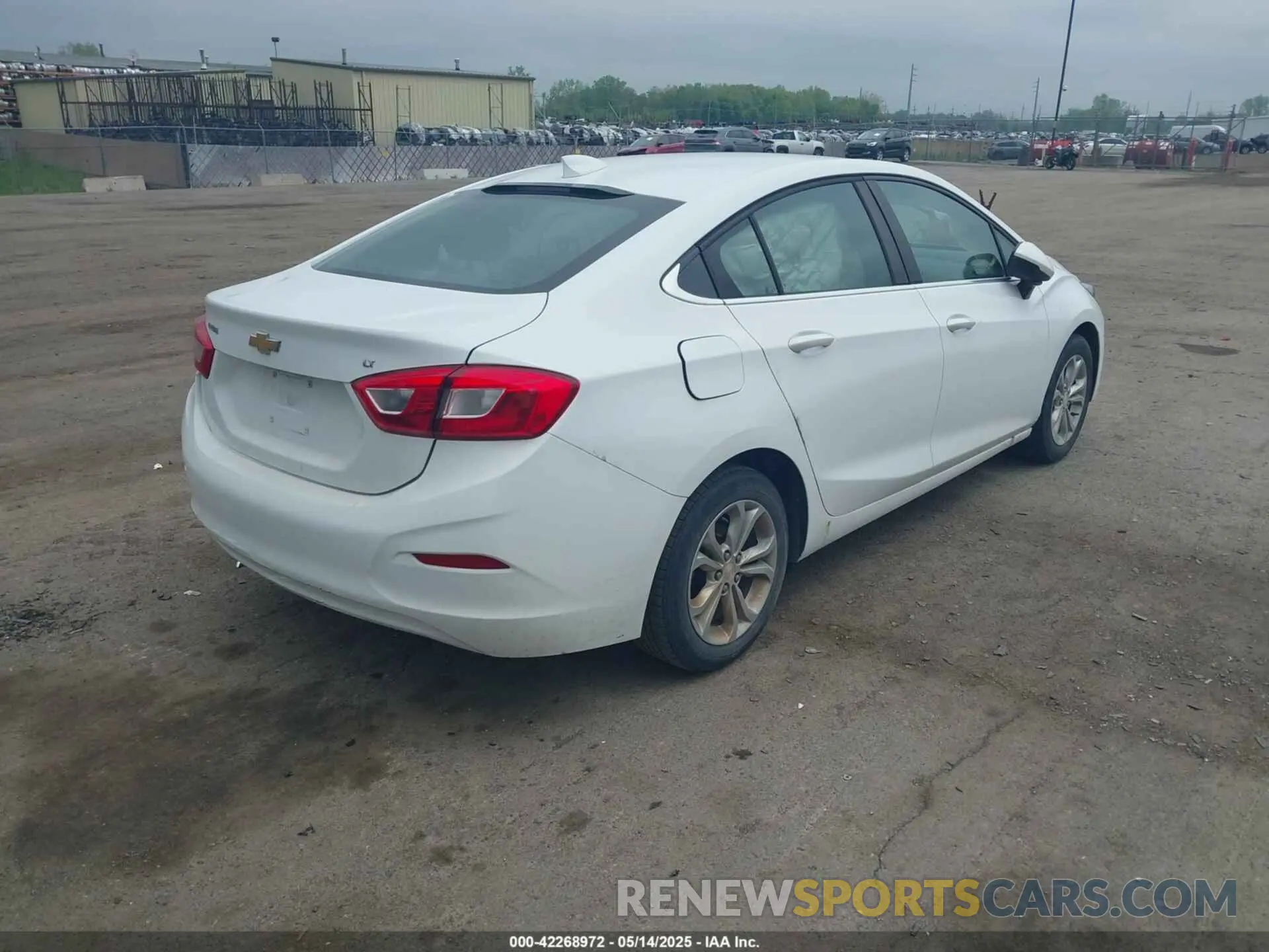 4 Photograph of a damaged car 1G1BE5SM6K7146428 CHEVROLET CRUZE 2019