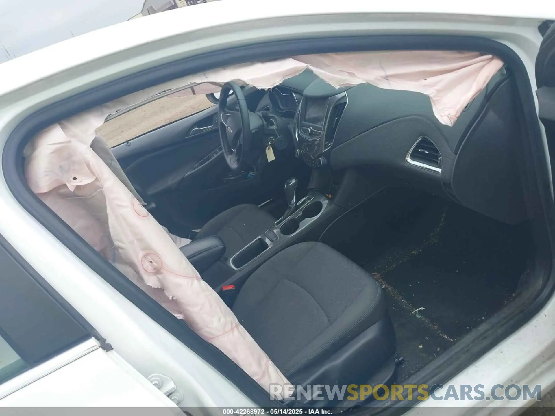 5 Photograph of a damaged car 1G1BE5SM6K7146428 CHEVROLET CRUZE 2019