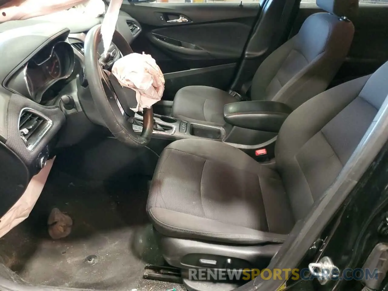 7 Photograph of a damaged car 1G1BE5SM7K7108688 CHEVROLET CRUZE 2019