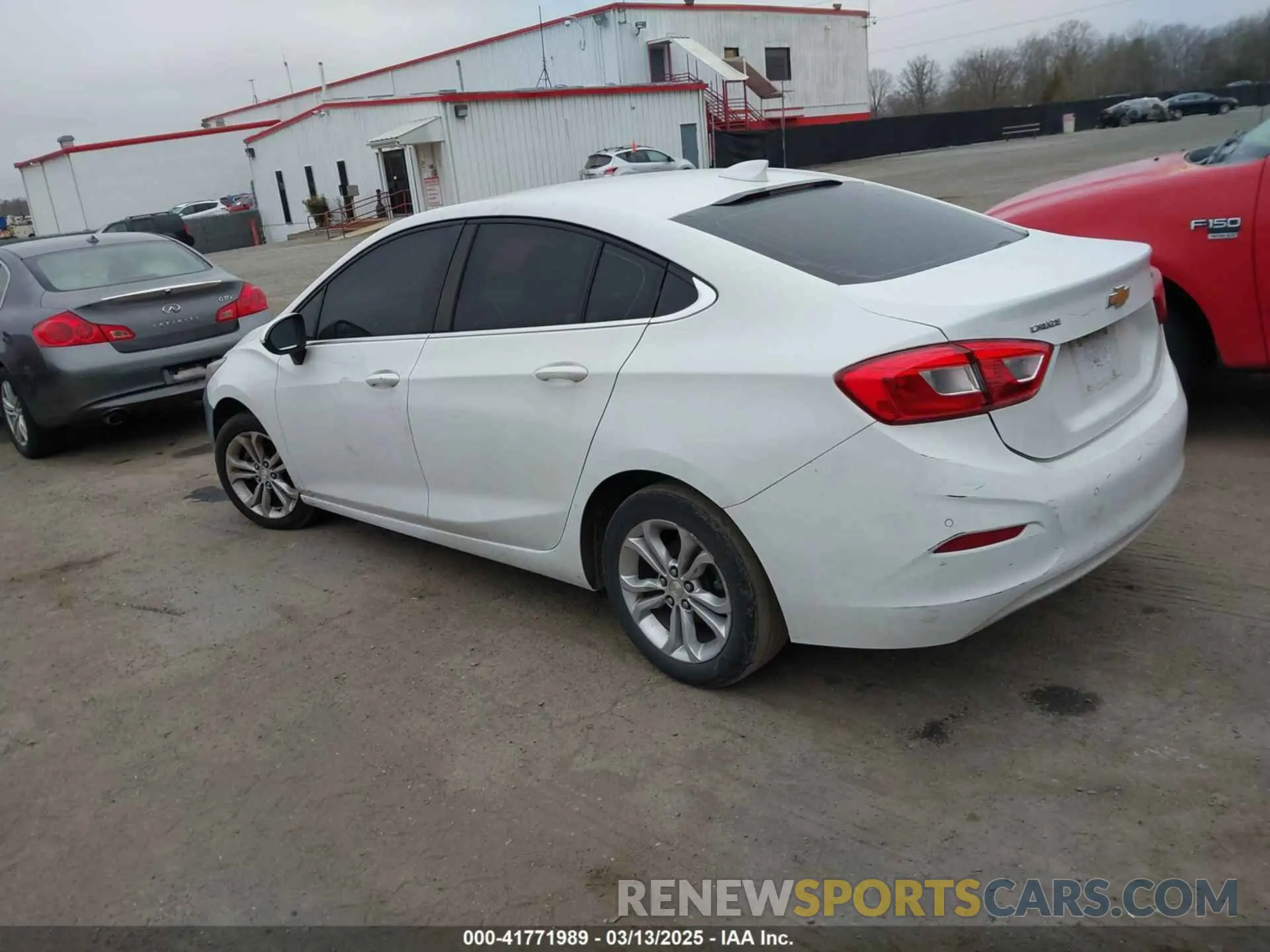 3 Photograph of a damaged car 1G1BE5SM7K7112028 CHEVROLET CRUZE 2019
