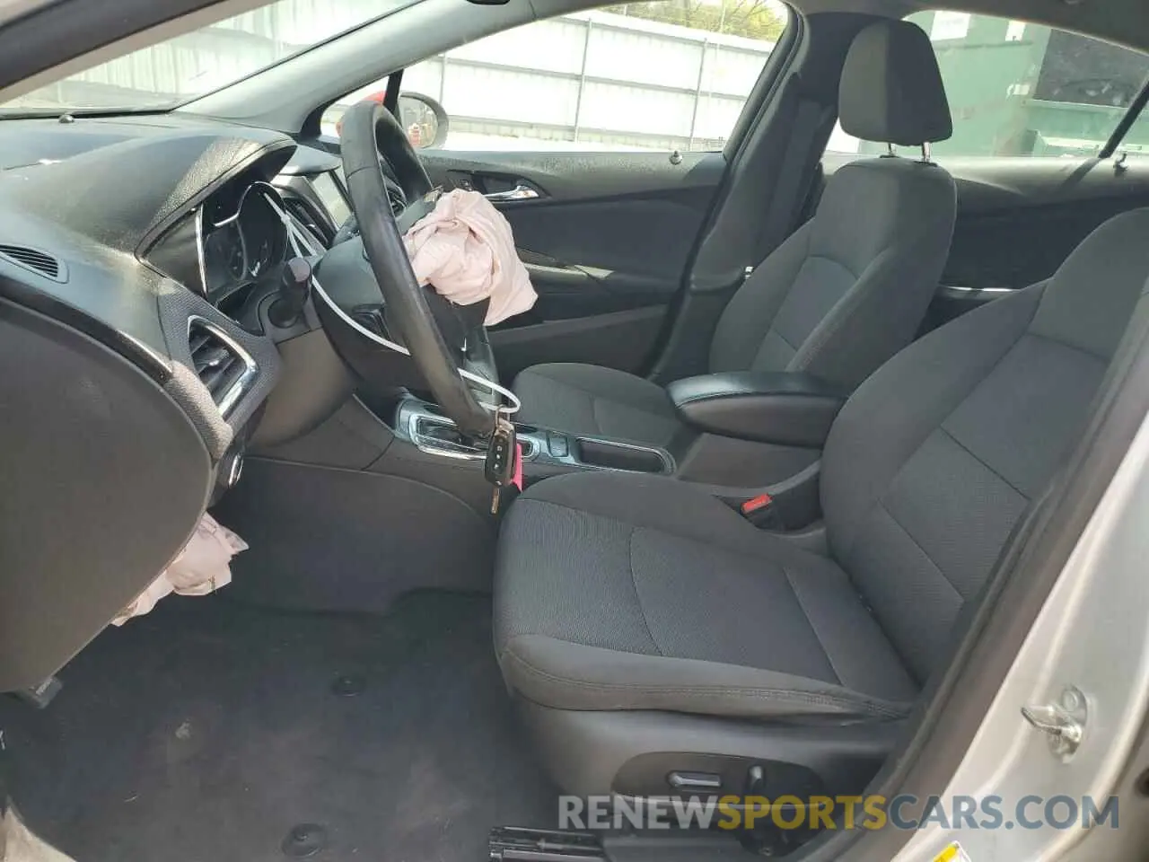 7 Photograph of a damaged car 1G1BE5SM7K7114099 CHEVROLET CRUZE 2019