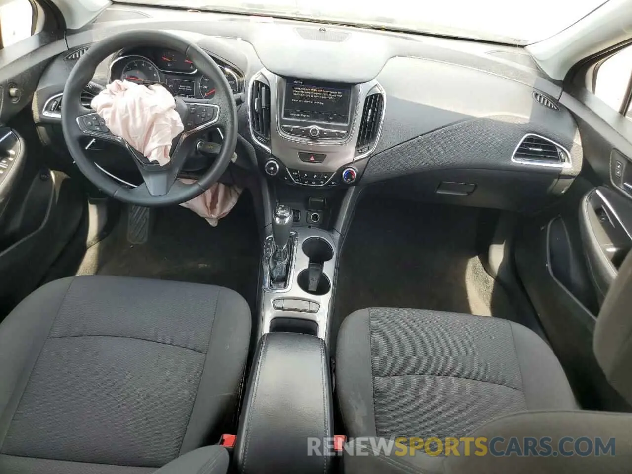 8 Photograph of a damaged car 1G1BE5SM7K7114099 CHEVROLET CRUZE 2019