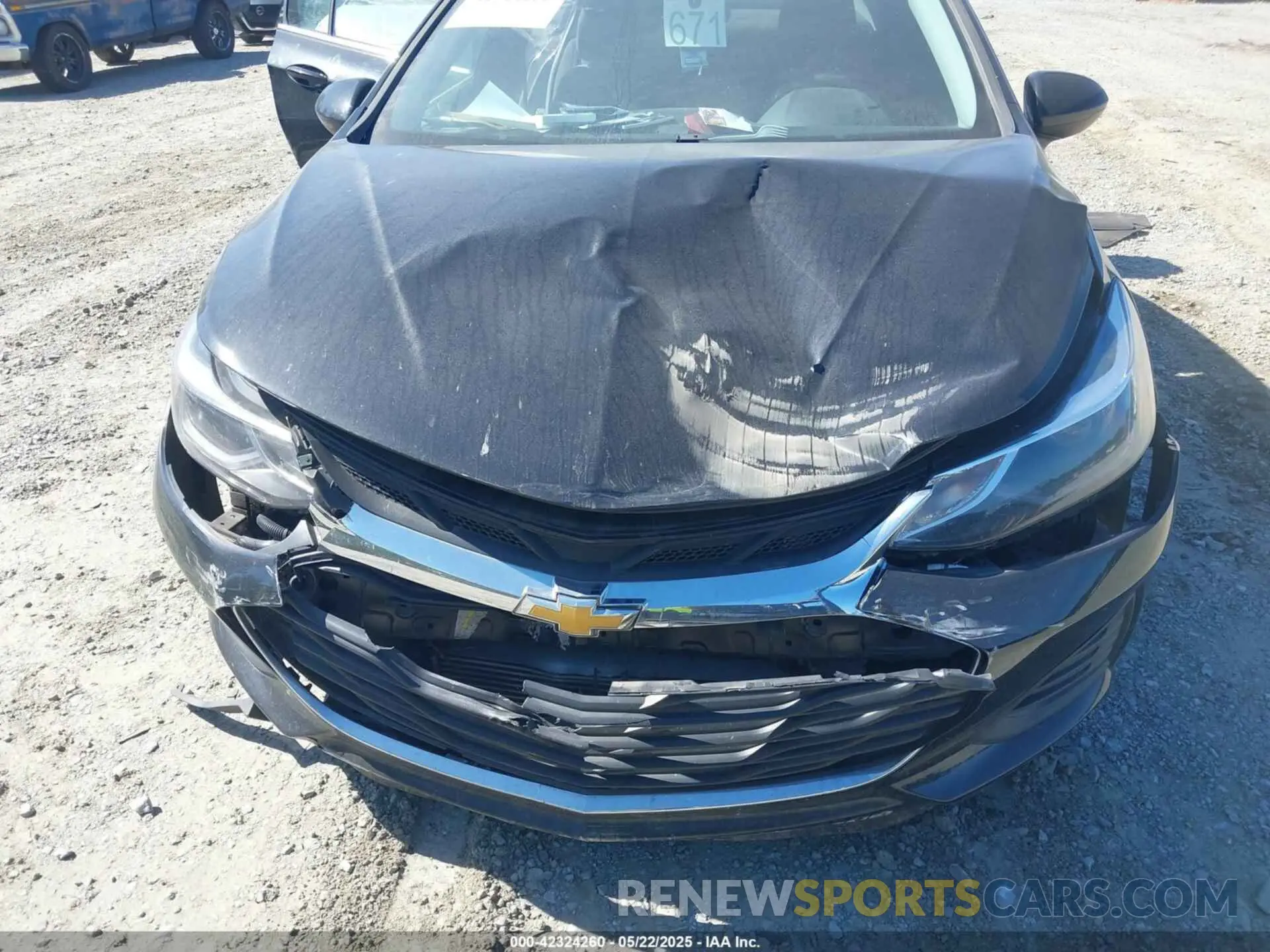 6 Photograph of a damaged car 1G1BE5SM7K7119528 CHEVROLET CRUZE 2019