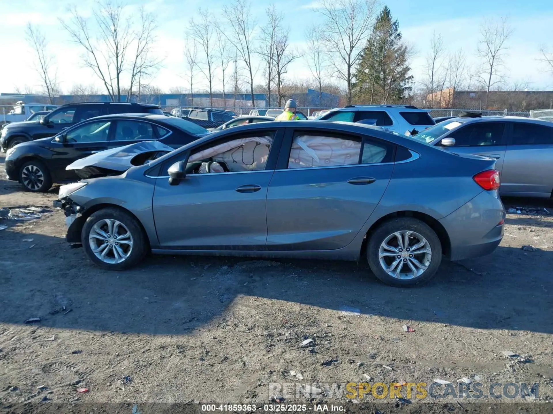 13 Photograph of a damaged car 1G1BE5SM7K7138628 CHEVROLET CRUZE 2019