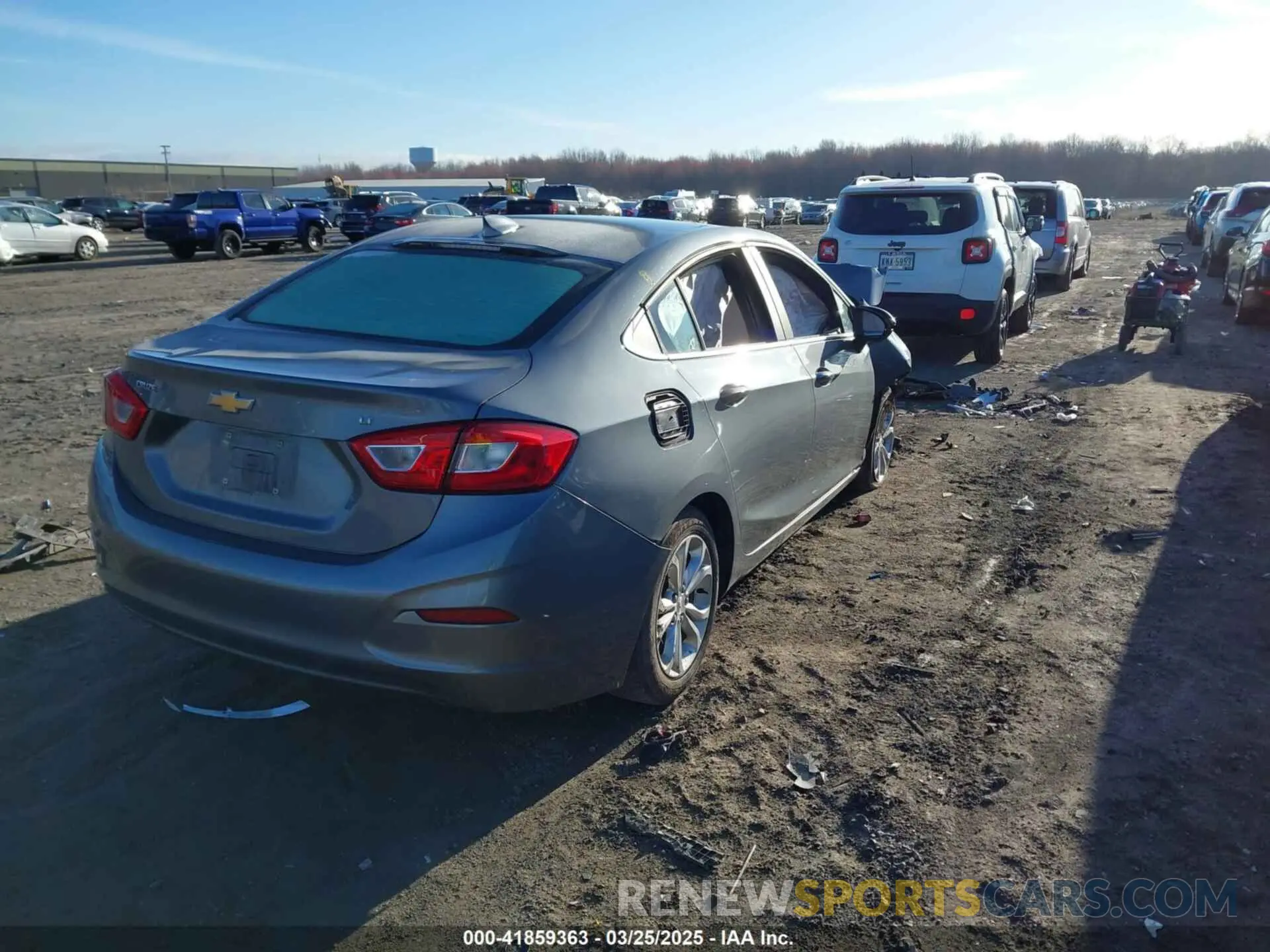 4 Photograph of a damaged car 1G1BE5SM7K7138628 CHEVROLET CRUZE 2019