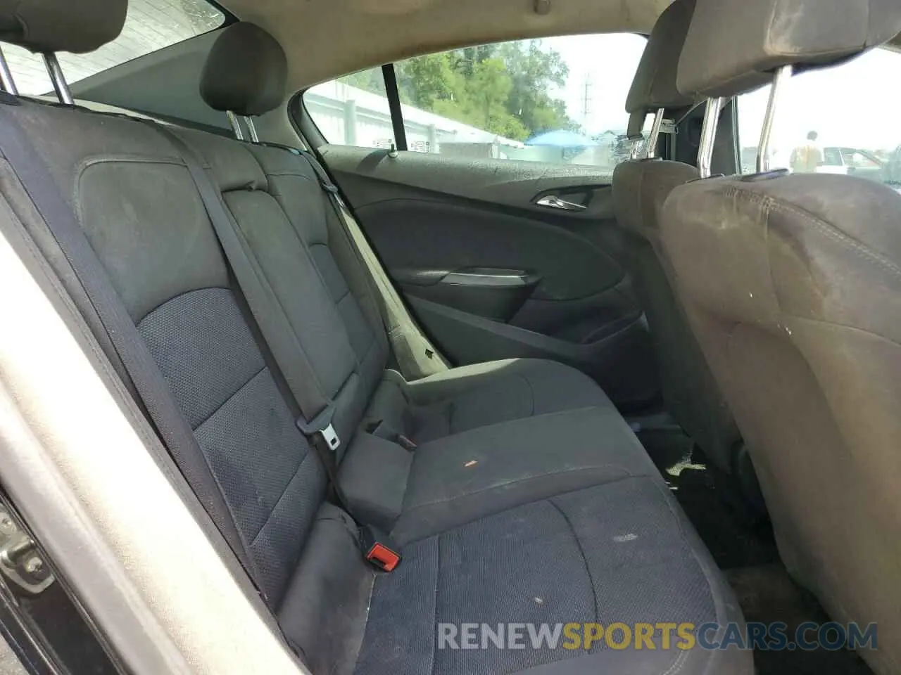 10 Photograph of a damaged car 1G1BE5SM7K7145580 CHEVROLET CRUZE 2019