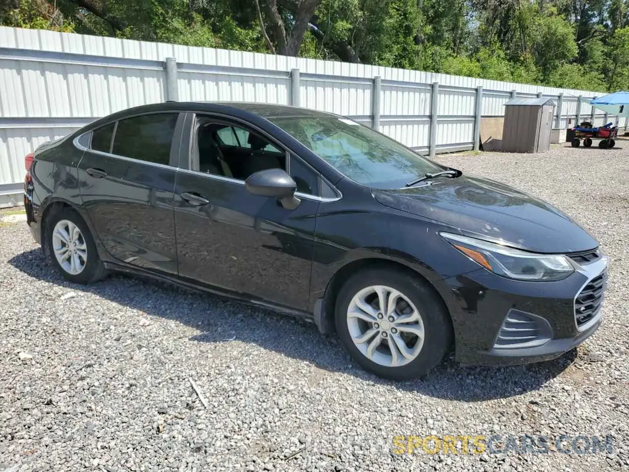 4 Photograph of a damaged car 1G1BE5SM7K7145580 CHEVROLET CRUZE 2019