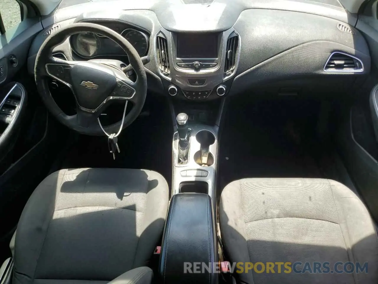8 Photograph of a damaged car 1G1BE5SM7K7145580 CHEVROLET CRUZE 2019