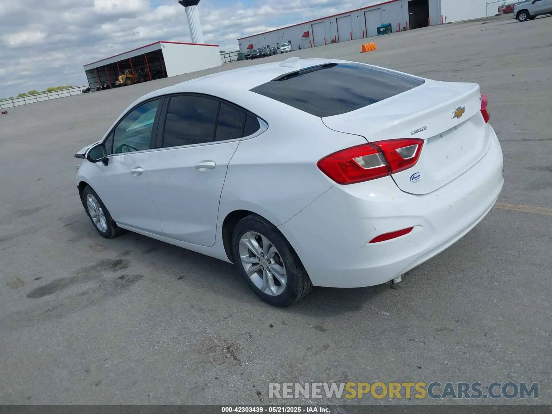 3 Photograph of a damaged car 1G1BE5SM8K7100969 CHEVROLET CRUZE 2019