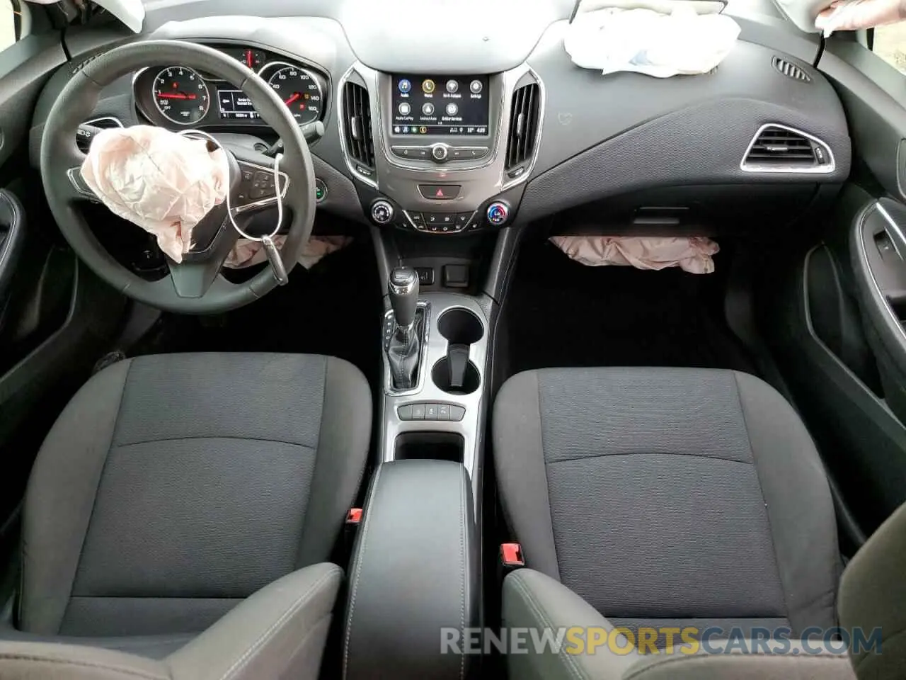8 Photograph of a damaged car 1G1BE5SM8K7102768 CHEVROLET CRUZE 2019
