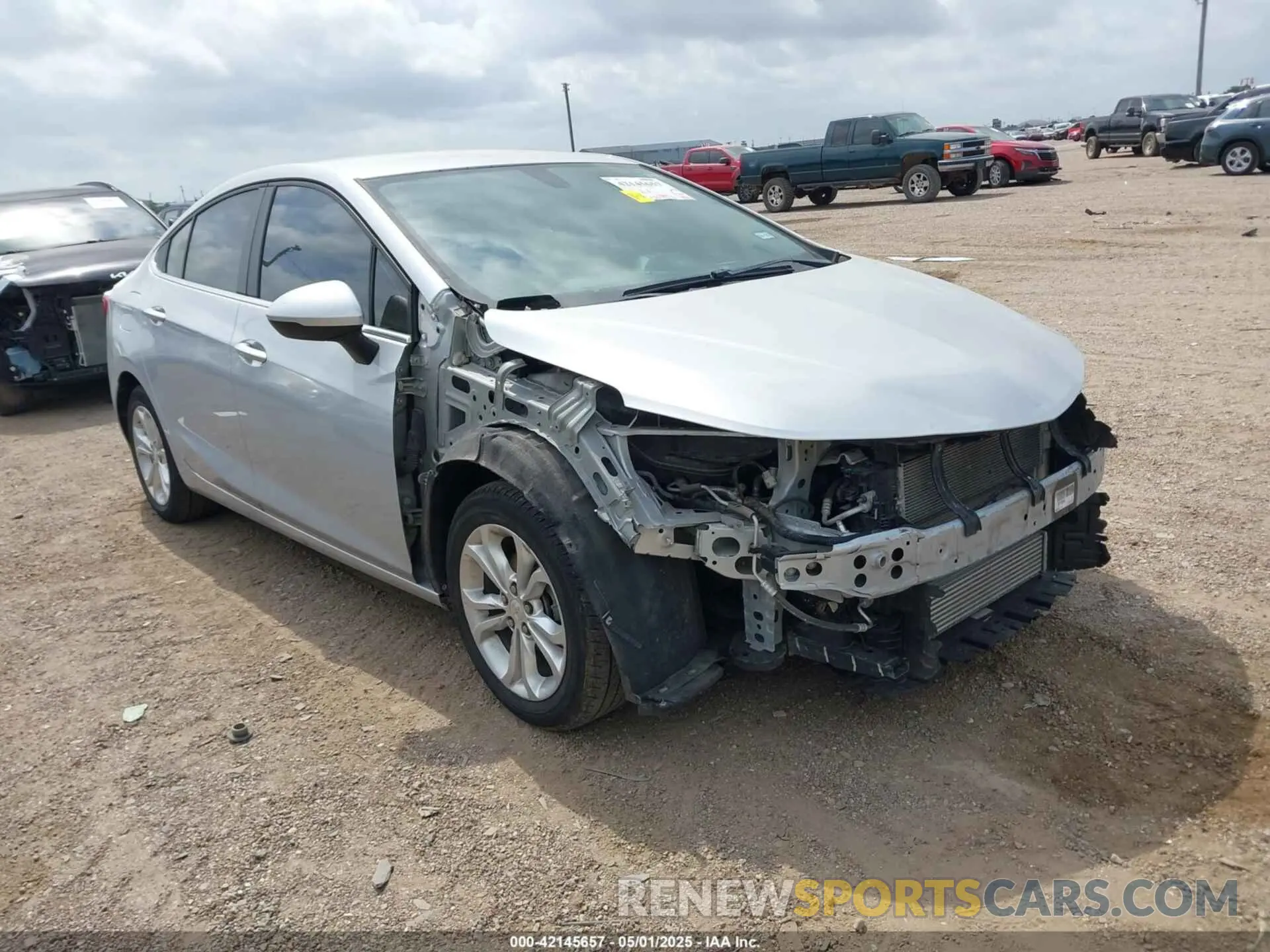 1 Photograph of a damaged car 1G1BE5SM8K7105492 CHEVROLET CRUZE 2019