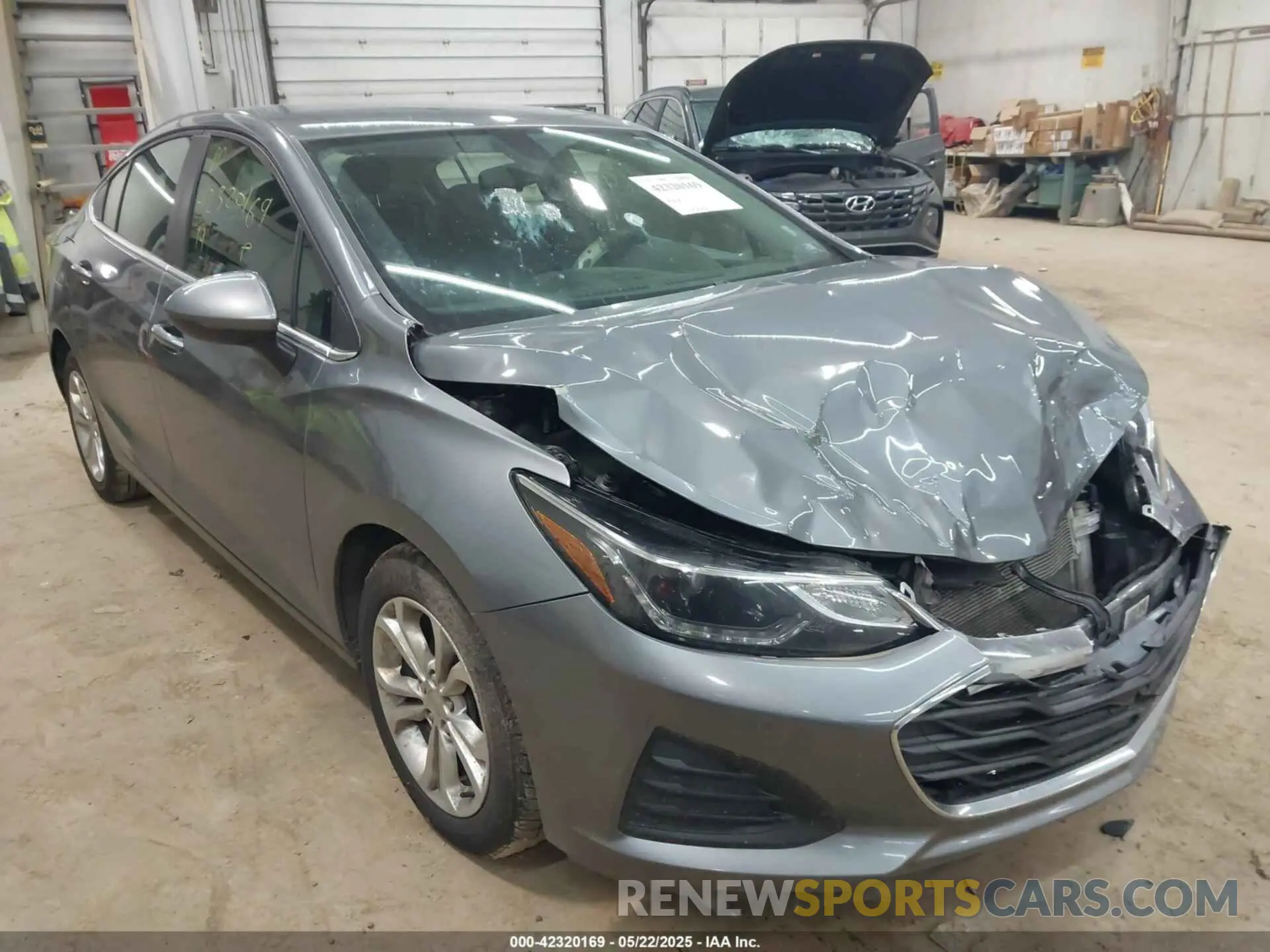 1 Photograph of a damaged car 1G1BE5SM8K7114368 CHEVROLET CRUZE 2019