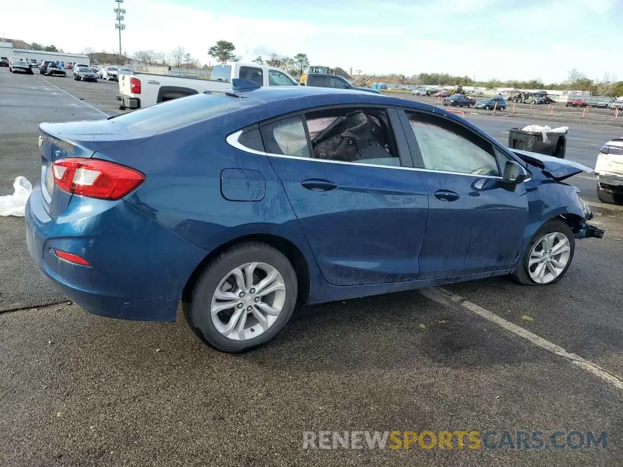 3 Photograph of a damaged car 1G1BE5SM8K7135172 CHEVROLET CRUZE 2019