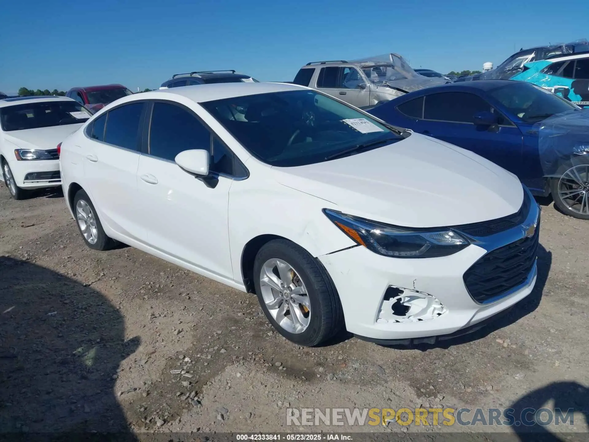 1 Photograph of a damaged car 1G1BE5SM8K7138072 CHEVROLET CRUZE 2019