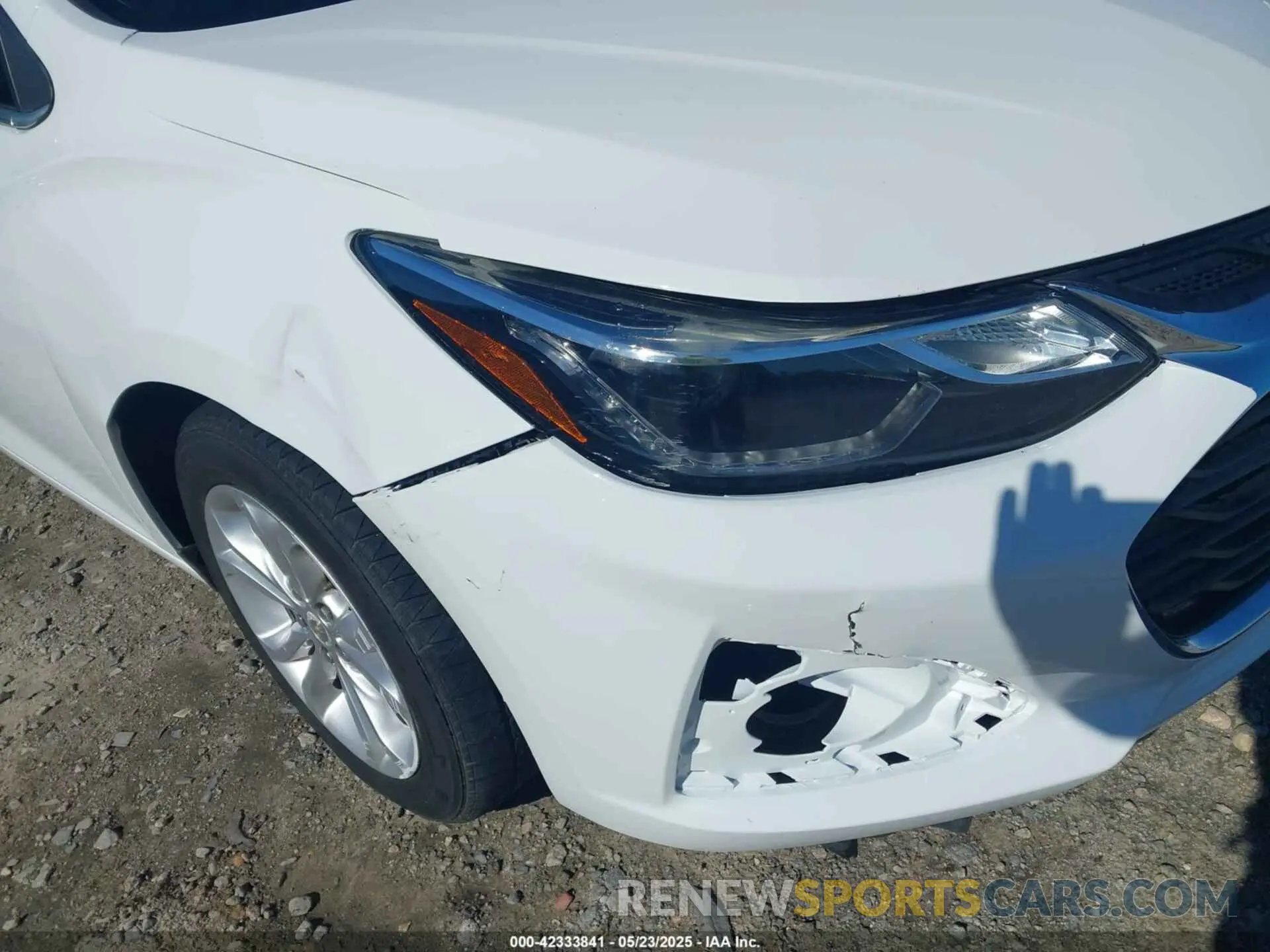 17 Photograph of a damaged car 1G1BE5SM8K7138072 CHEVROLET CRUZE 2019