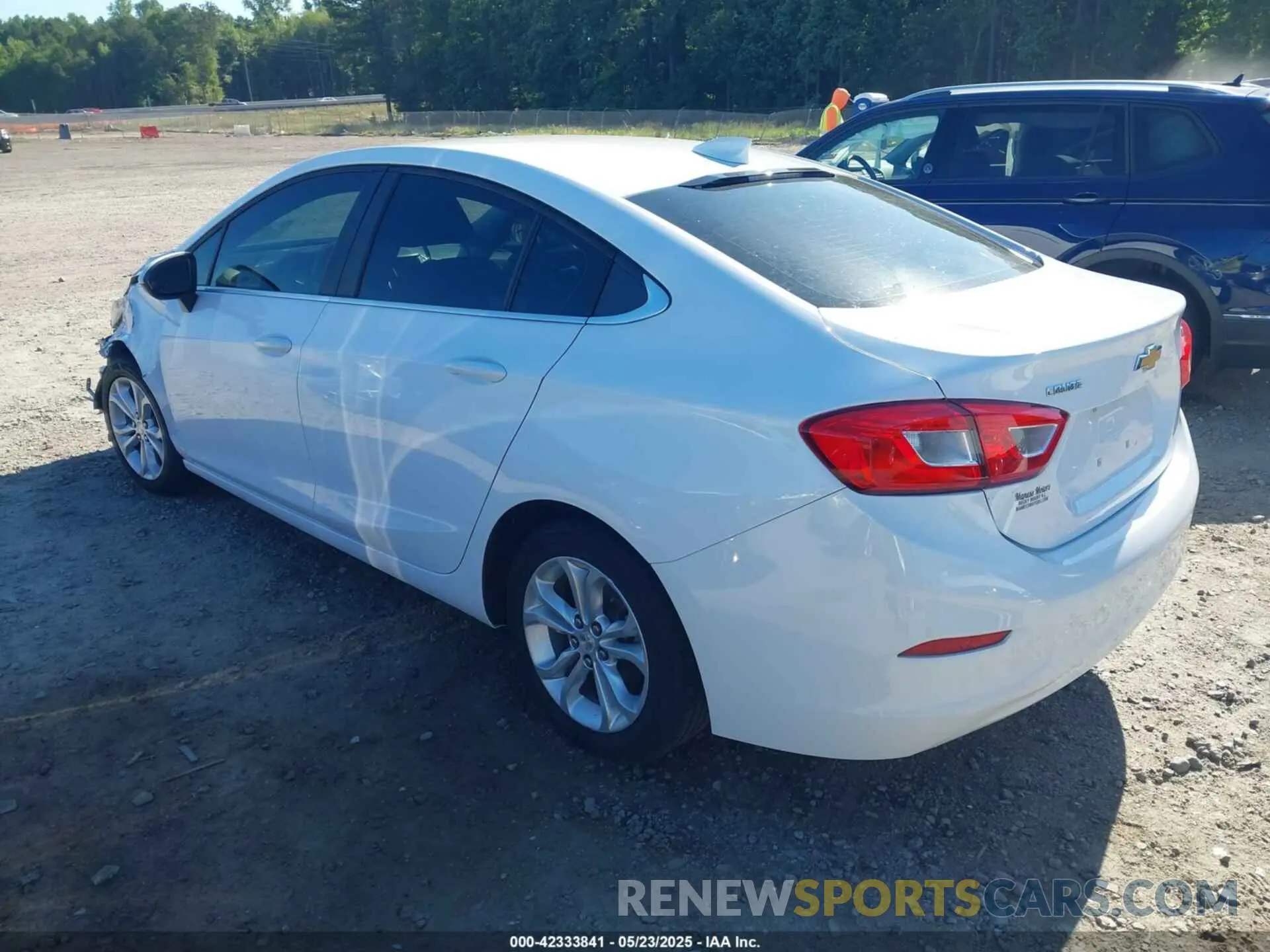 3 Photograph of a damaged car 1G1BE5SM8K7138072 CHEVROLET CRUZE 2019