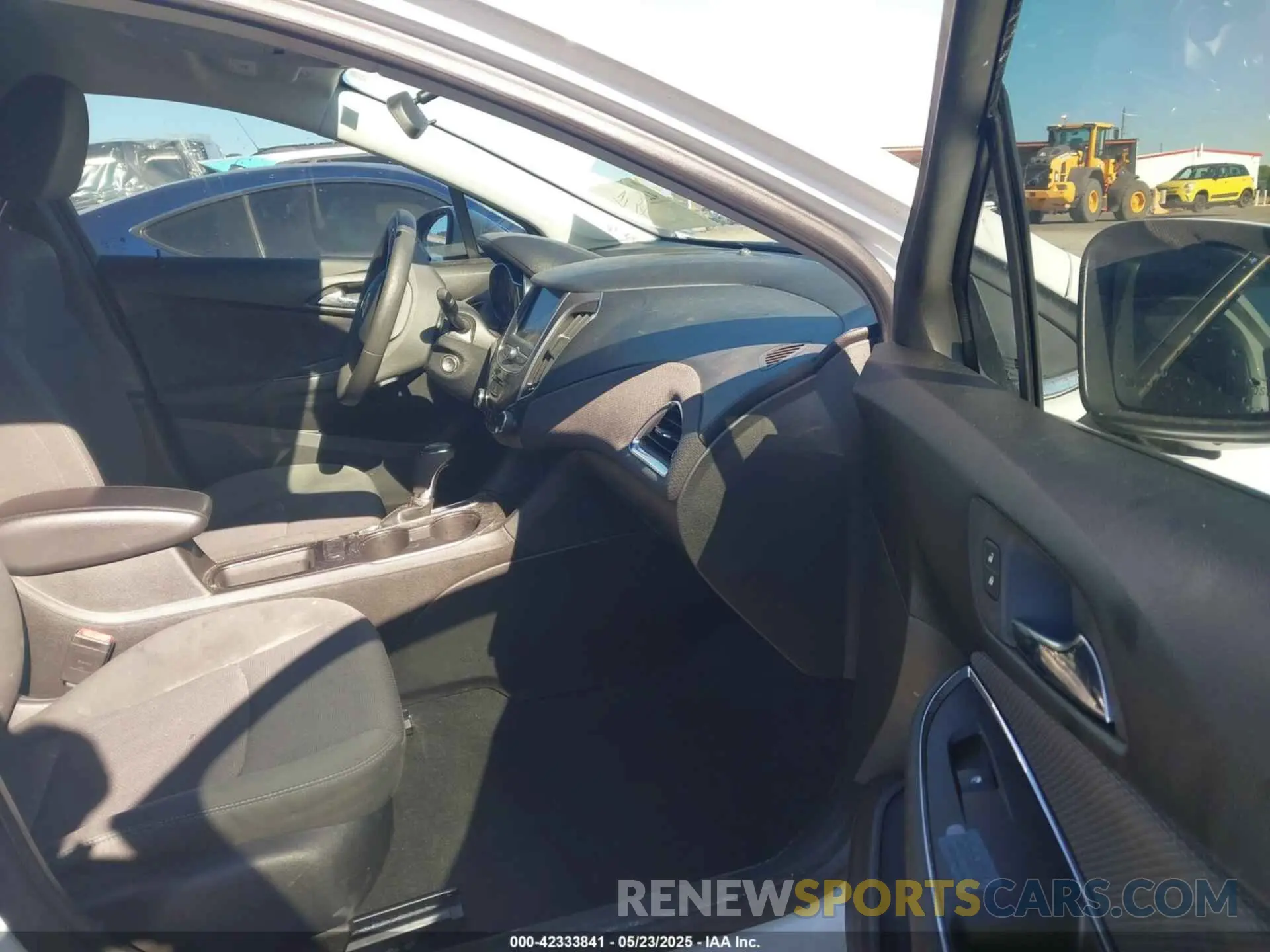 5 Photograph of a damaged car 1G1BE5SM8K7138072 CHEVROLET CRUZE 2019
