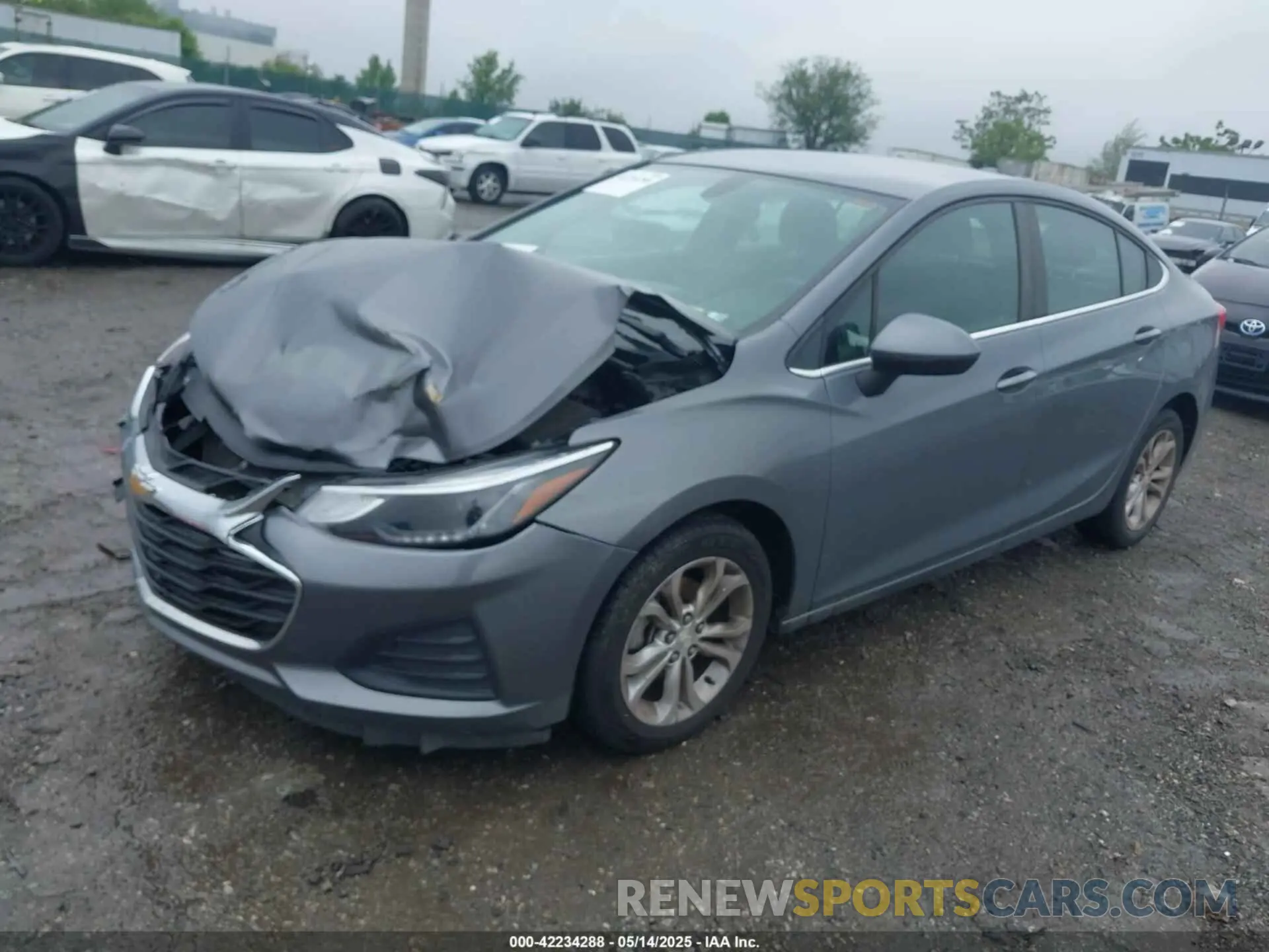 2 Photograph of a damaged car 1G1BE5SM8K7138508 CHEVROLET CRUZE 2019