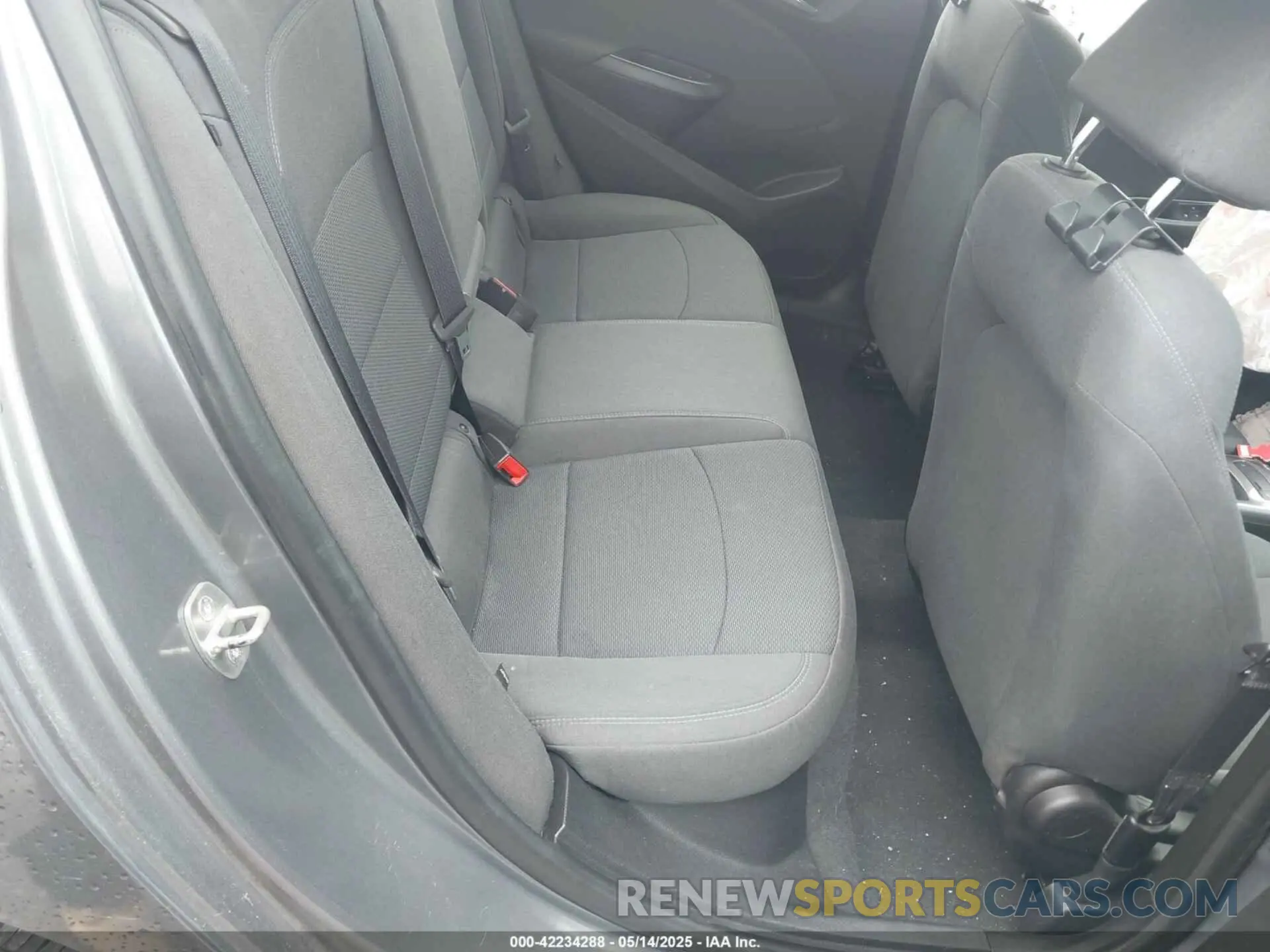 8 Photograph of a damaged car 1G1BE5SM8K7138508 CHEVROLET CRUZE 2019