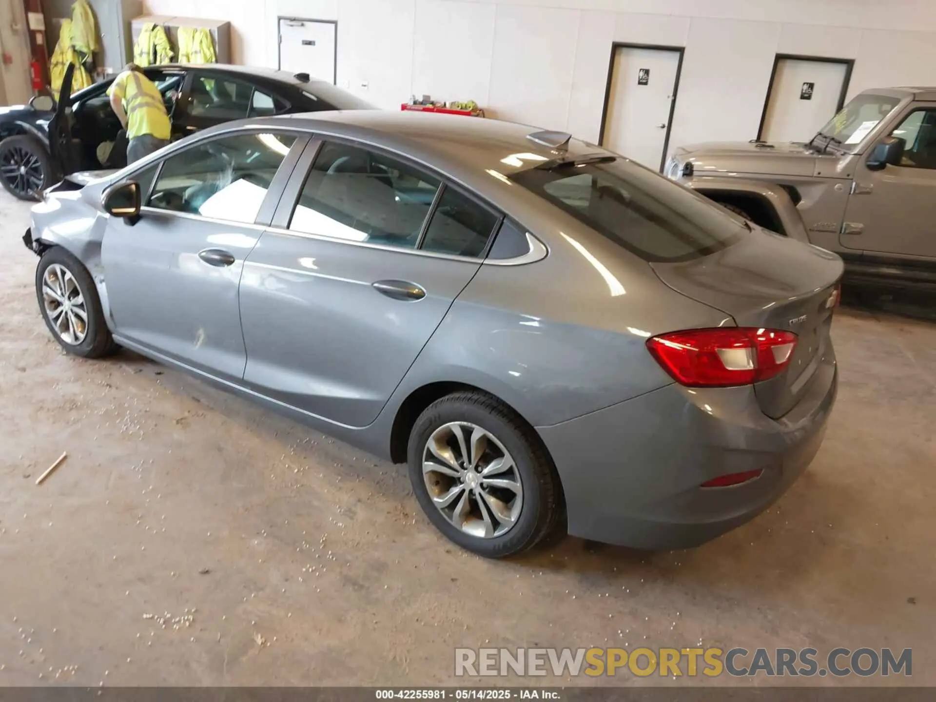 3 Photograph of a damaged car 1G1BE5SM8K7139173 CHEVROLET CRUZE 2019
