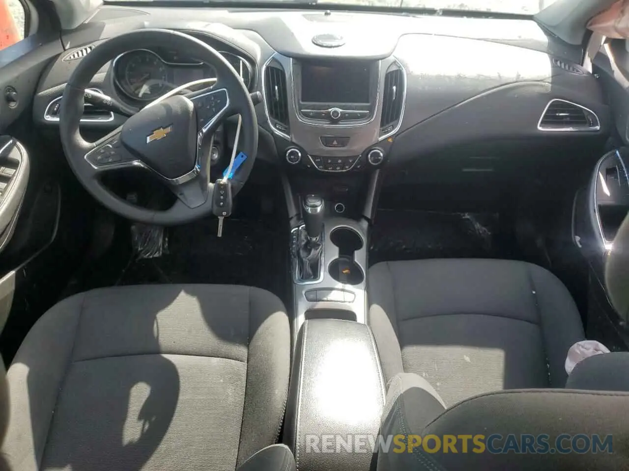 8 Photograph of a damaged car 1G1BE5SM9K7118154 CHEVROLET CRUZE 2019