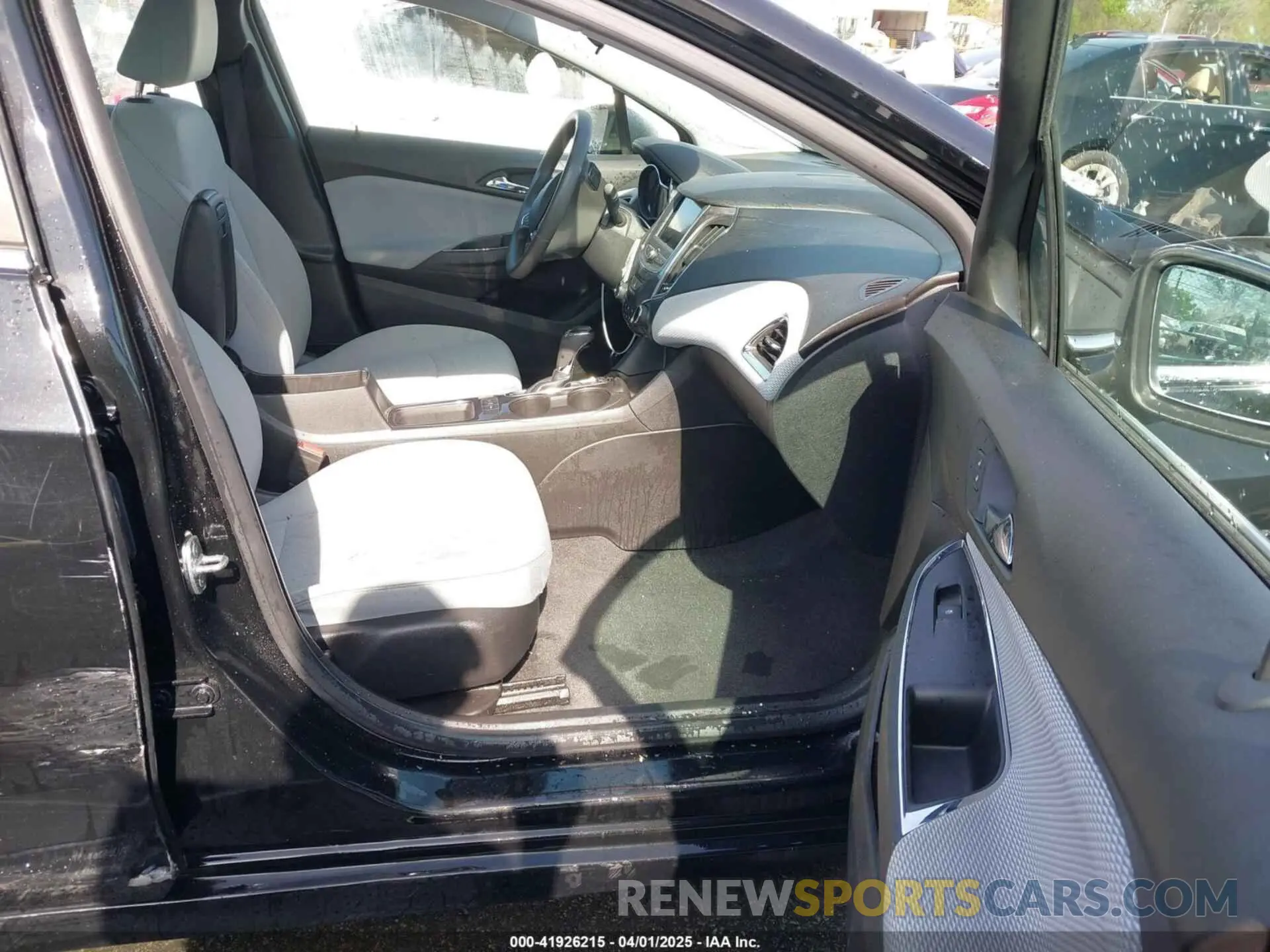 5 Photograph of a damaged car 1G1BE5SM9K7123841 CHEVROLET CRUZE 2019