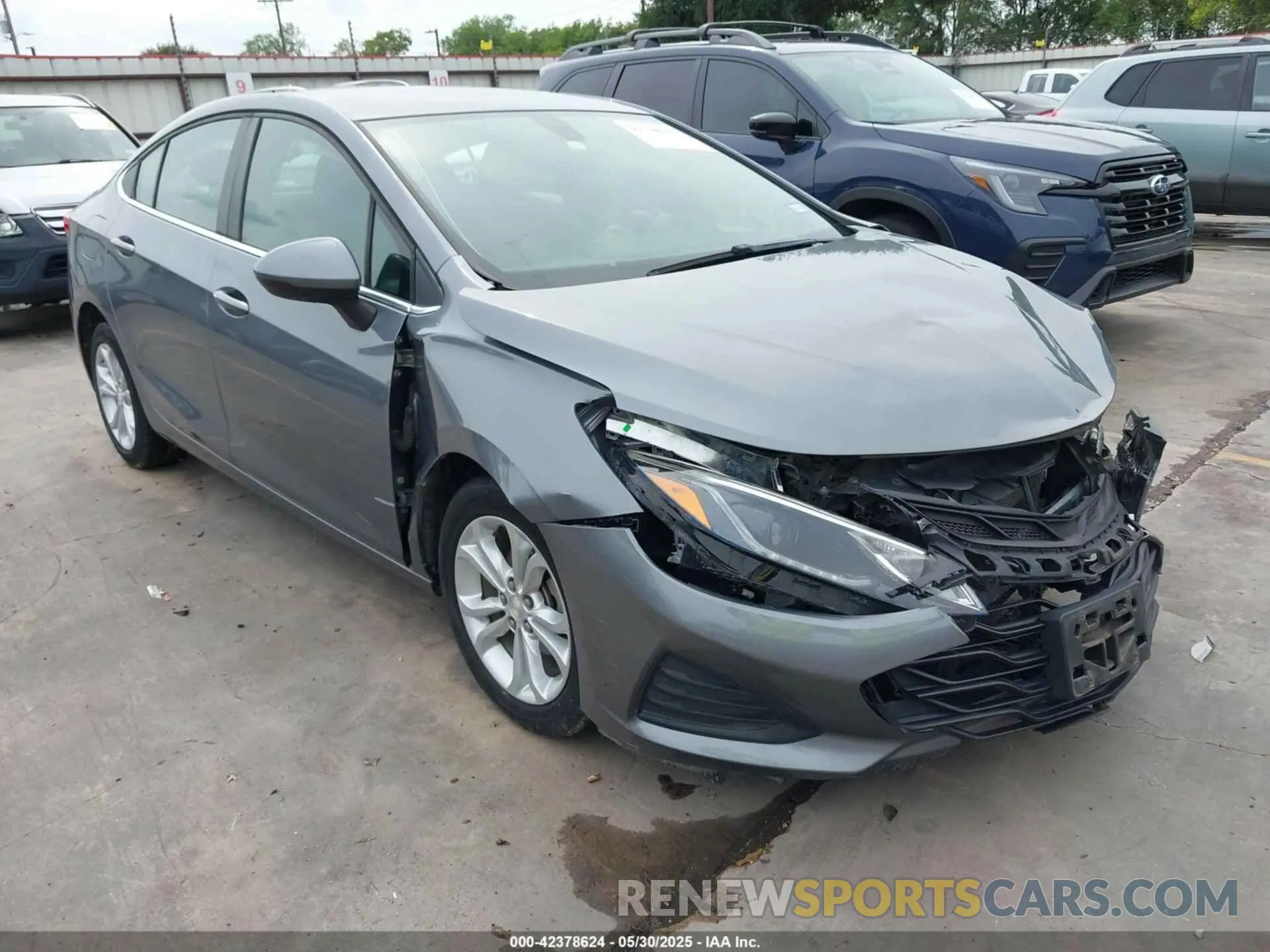 1 Photograph of a damaged car 1G1BE5SM9K7127436 CHEVROLET CRUZE 2019
