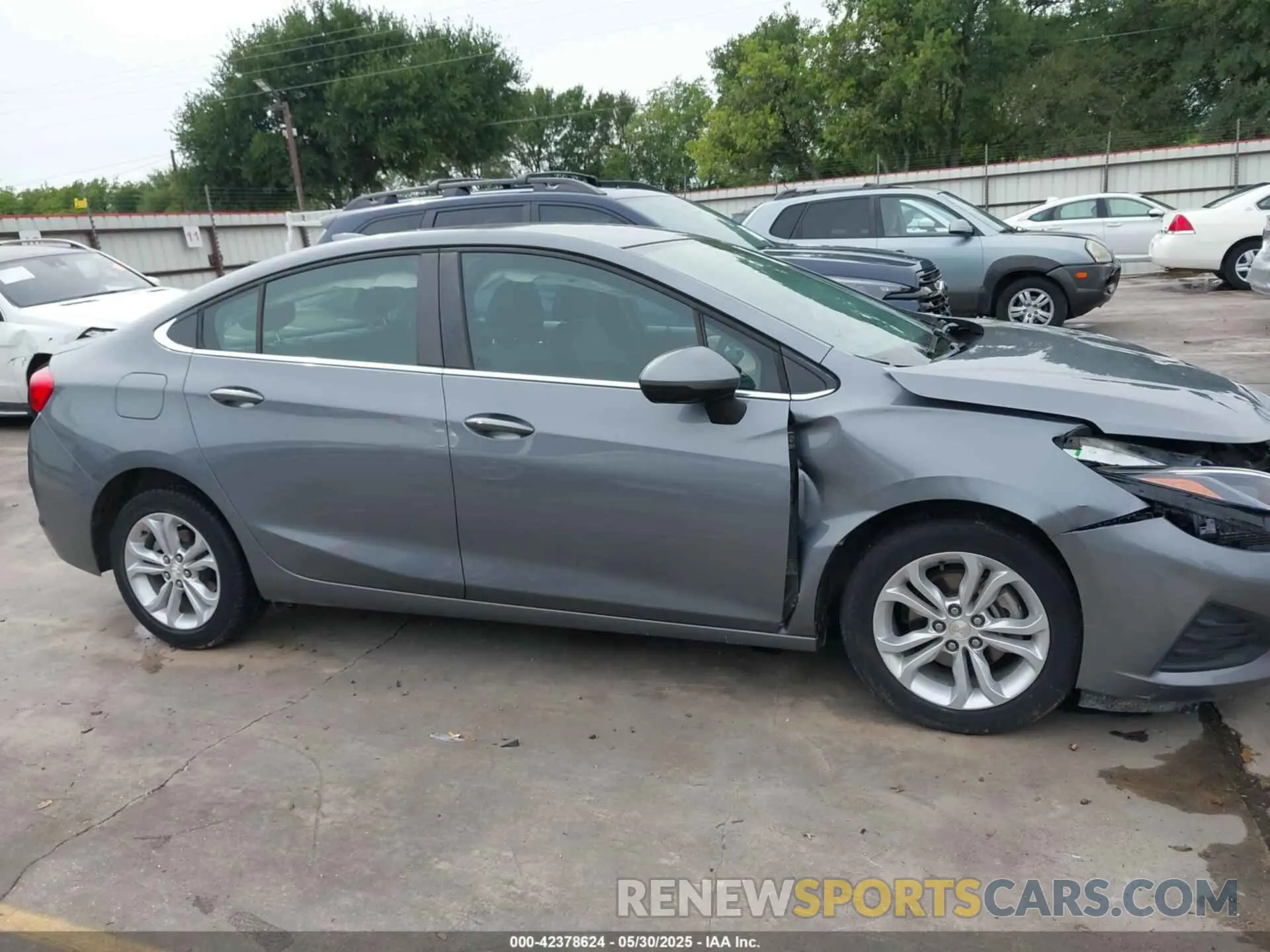 14 Photograph of a damaged car 1G1BE5SM9K7127436 CHEVROLET CRUZE 2019