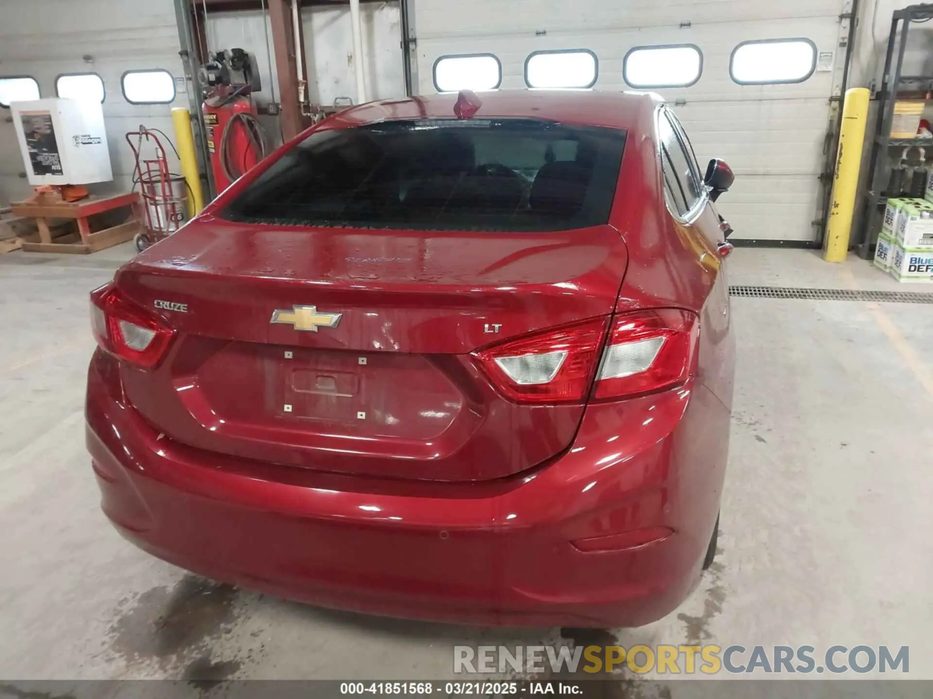 17 Photograph of a damaged car 1G1BE5SM9K7142101 CHEVROLET CRUZE 2019
