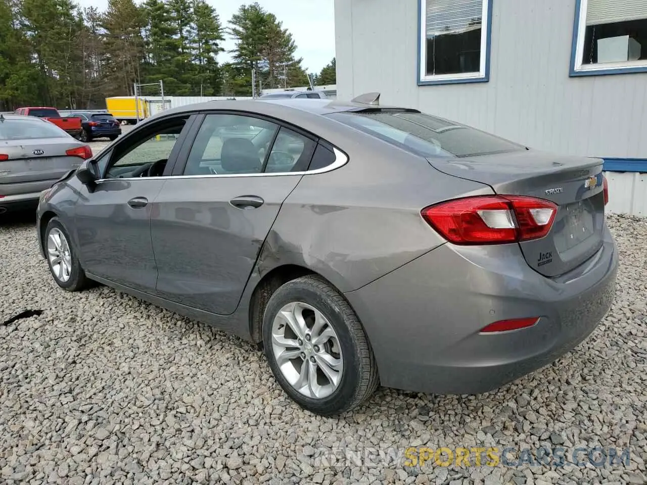 2 Photograph of a damaged car 1G1BE5SMXK7100276 CHEVROLET CRUZE 2019