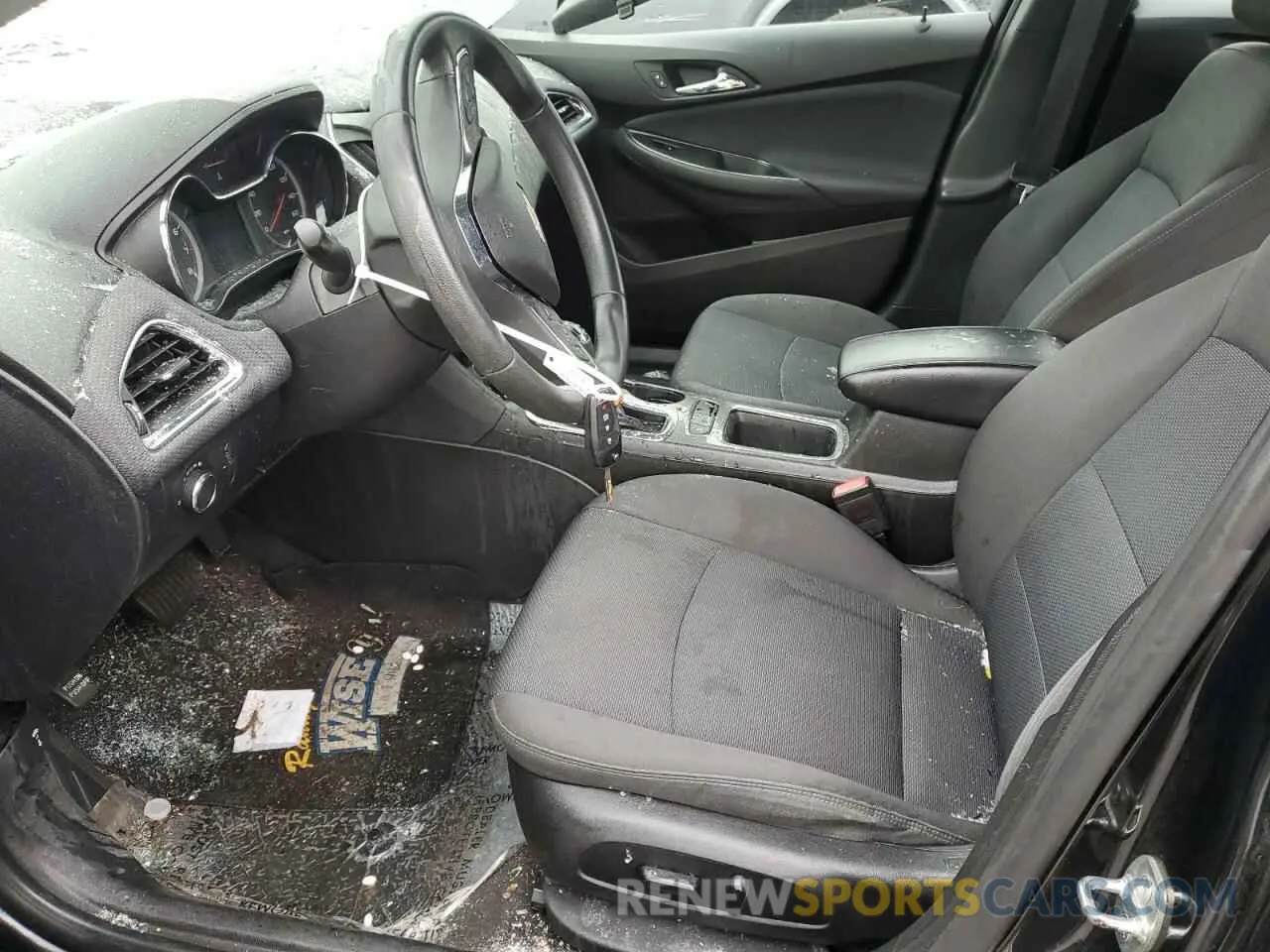 7 Photograph of a damaged car 1G1BE5SMXK7112928 CHEVROLET CRUZE 2019