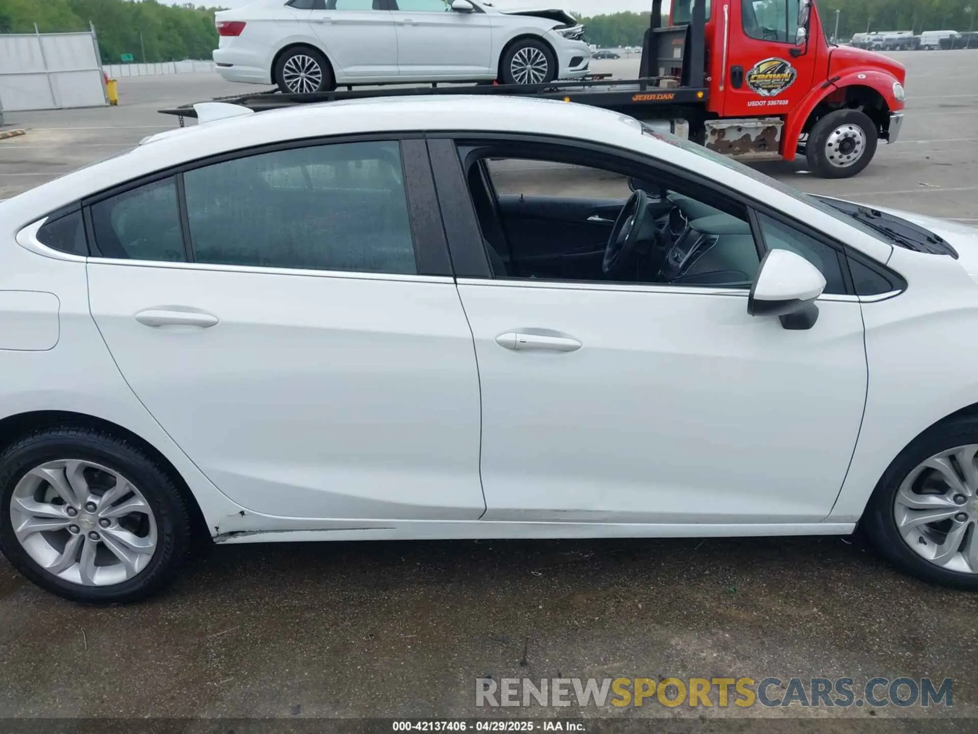 14 Photograph of a damaged car 1G1BE5SMXK7118146 CHEVROLET CRUZE 2019