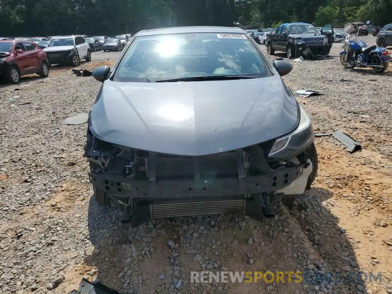 5 Photograph of a damaged car 1G1BE5SMXK7138798 CHEVROLET CRUZE 2019