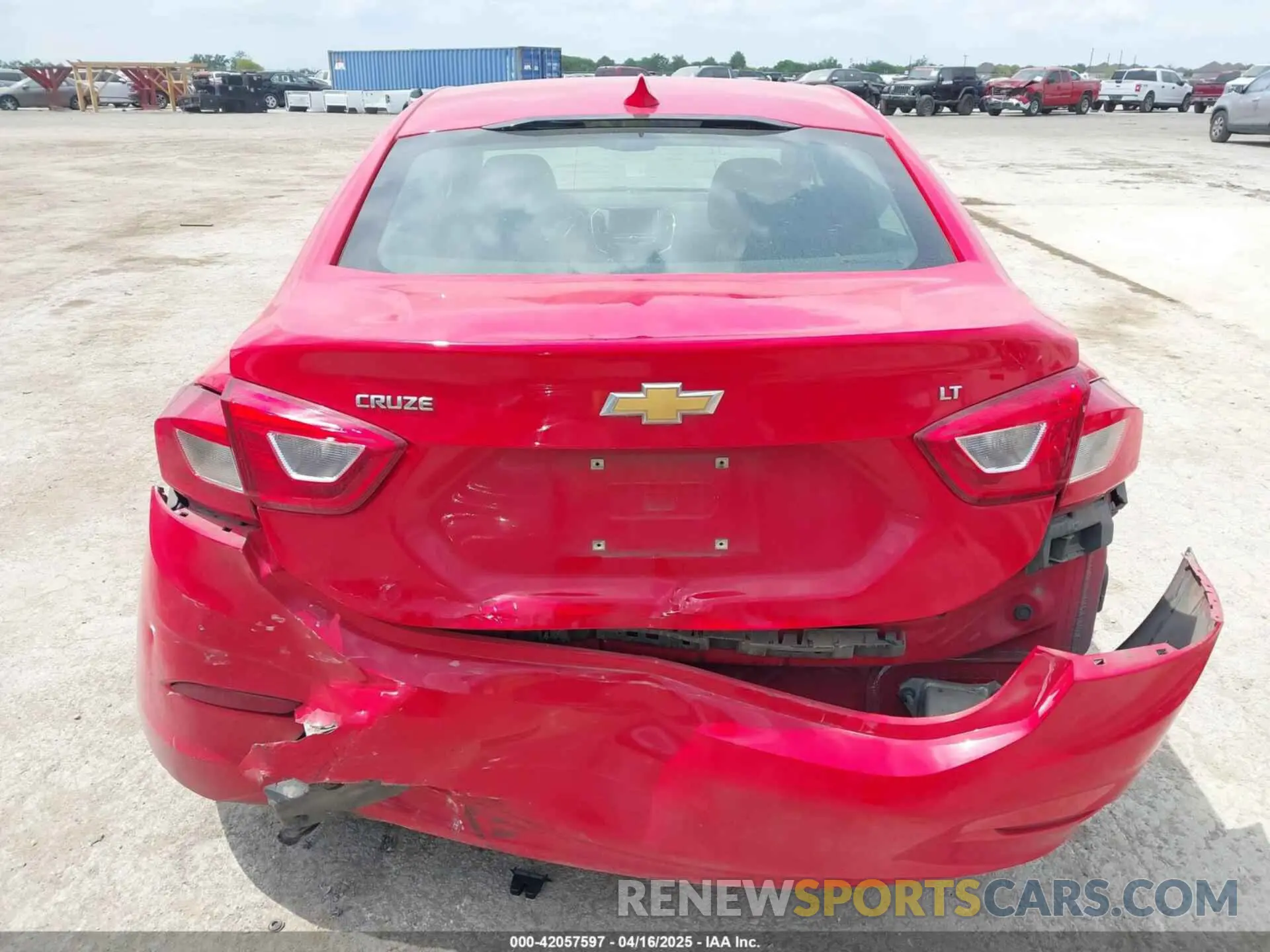 16 Photograph of a damaged car 1G1BE5SMXK7142740 CHEVROLET CRUZE 2019