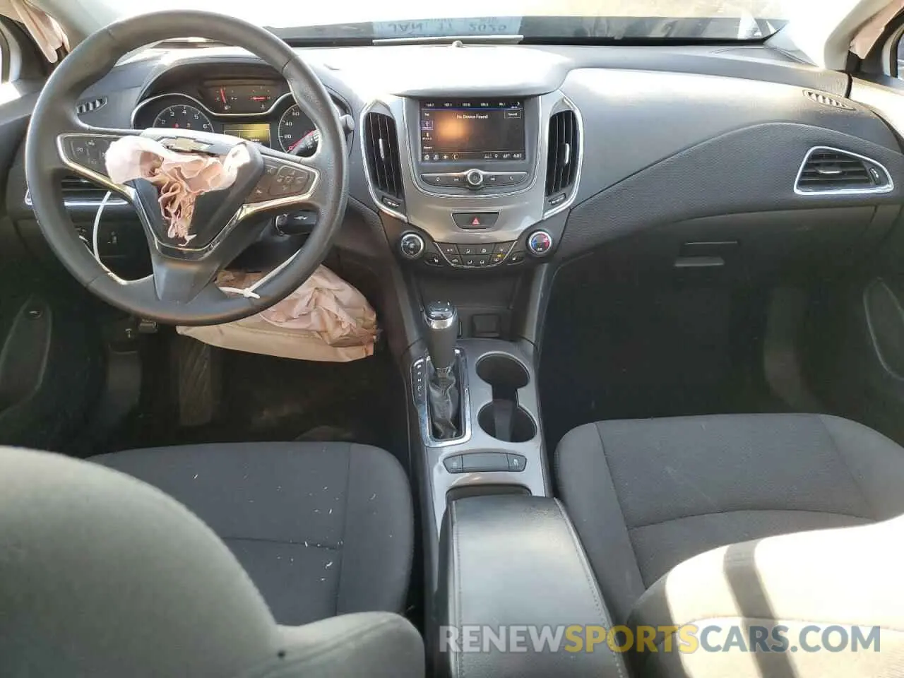 8 Photograph of a damaged car 1G1BE5SMXK7144732 CHEVROLET CRUZE 2019