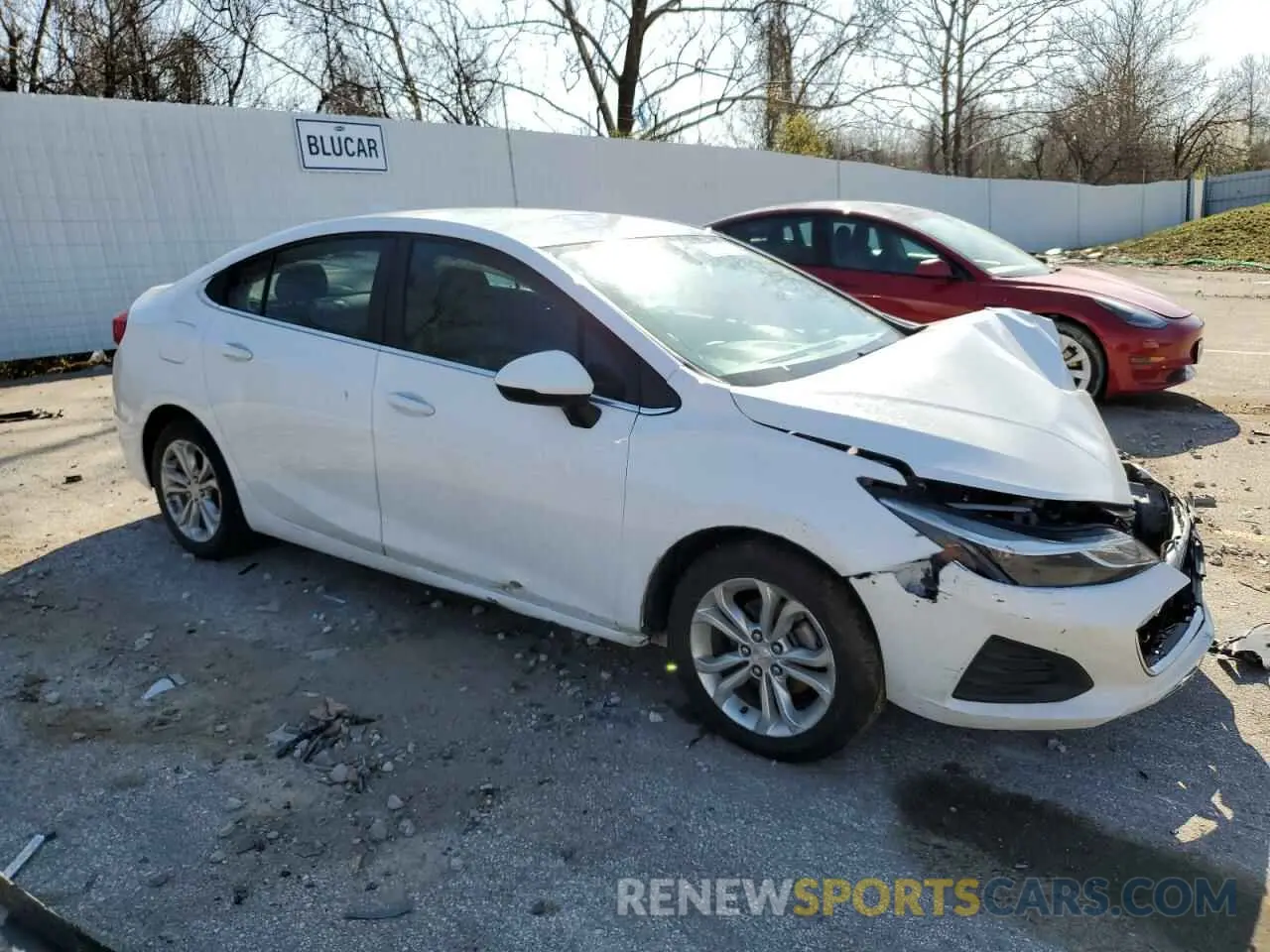 4 Photograph of a damaged car 1G1BE5SMXK7147002 CHEVROLET CRUZE 2019