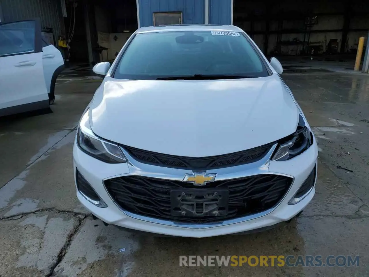 5 Photograph of a damaged car 1G1BF5SM3K7101945 CHEVROLET CRUZE 2019