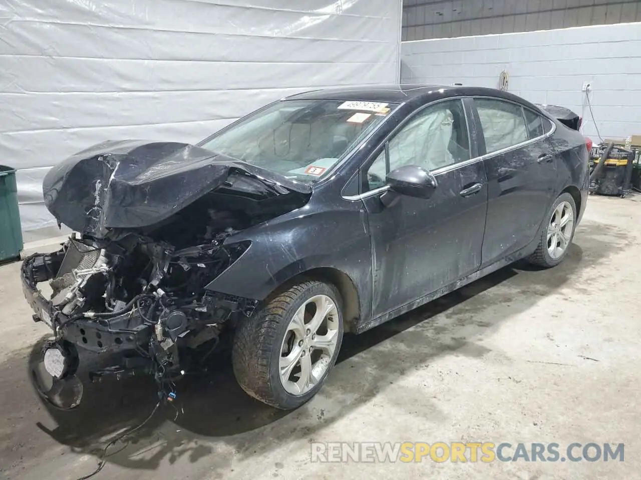 1 Photograph of a damaged car 1G1BF5SM4K7104725 CHEVROLET CRUZE 2019