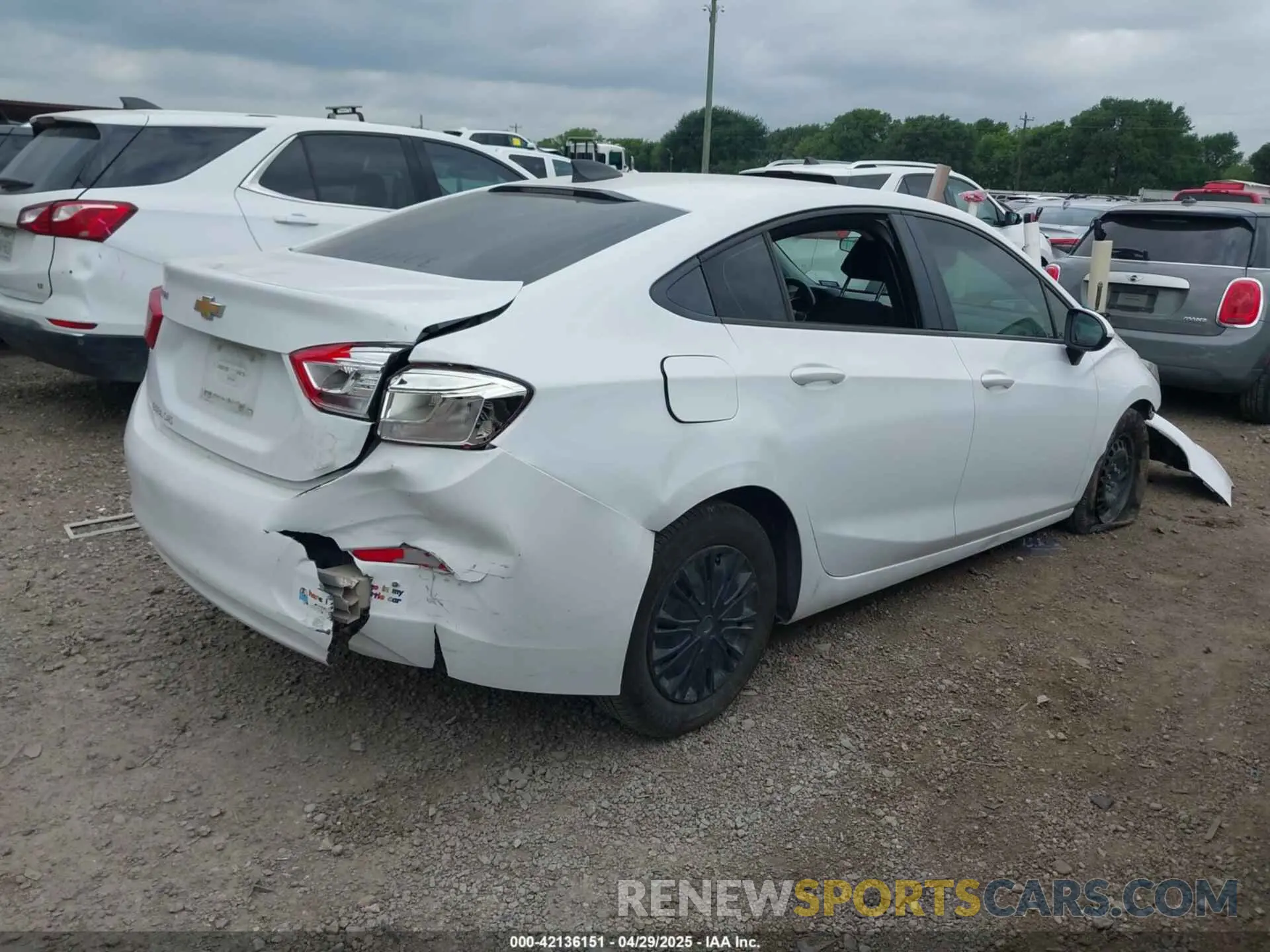 4 Photograph of a damaged car 1G1BJ5SM4K7104013 CHEVROLET CRUZE 2019