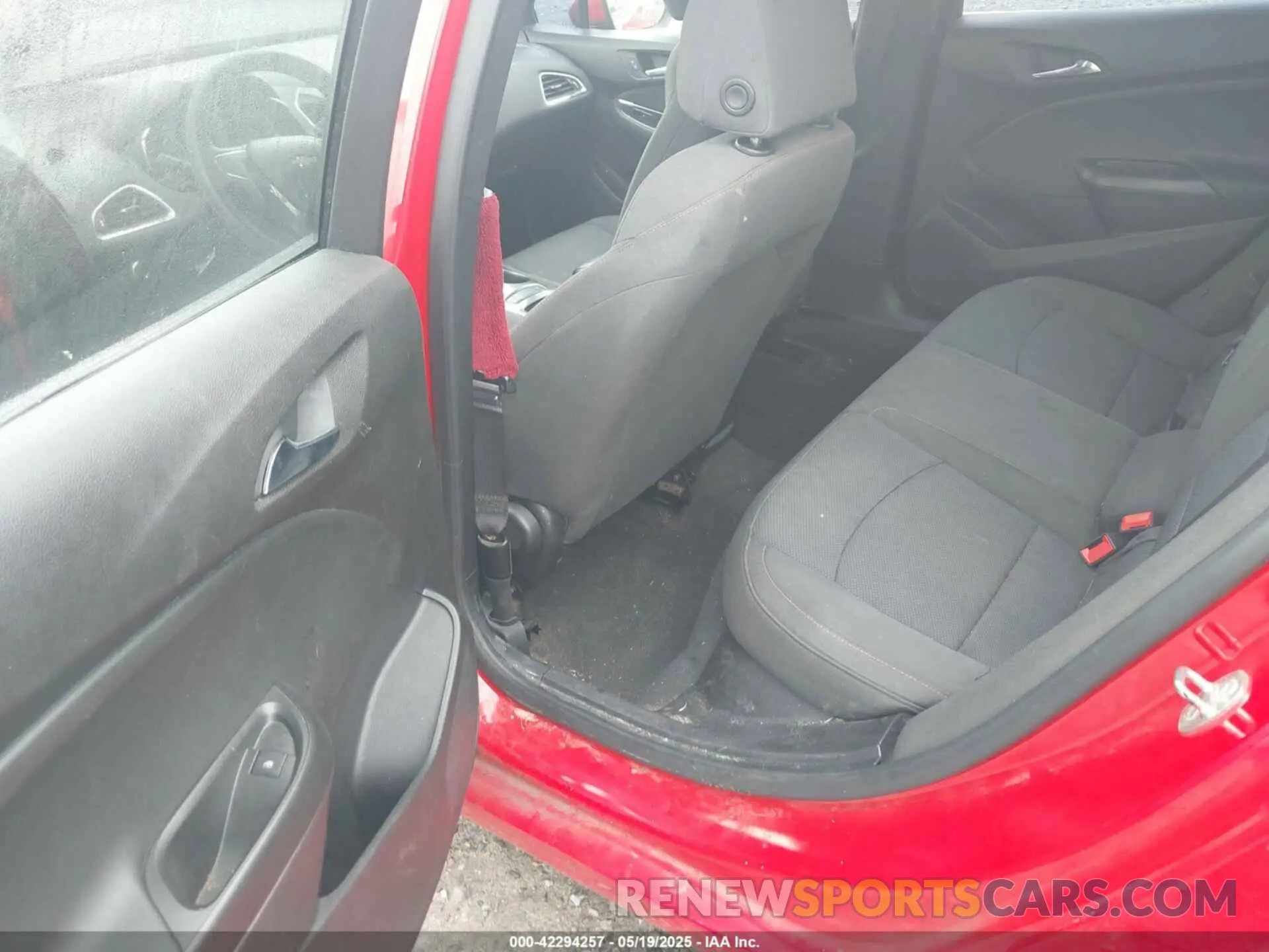 8 Photograph of a damaged car 1G1BJ5SM8K7101860 CHEVROLET CRUZE 2019