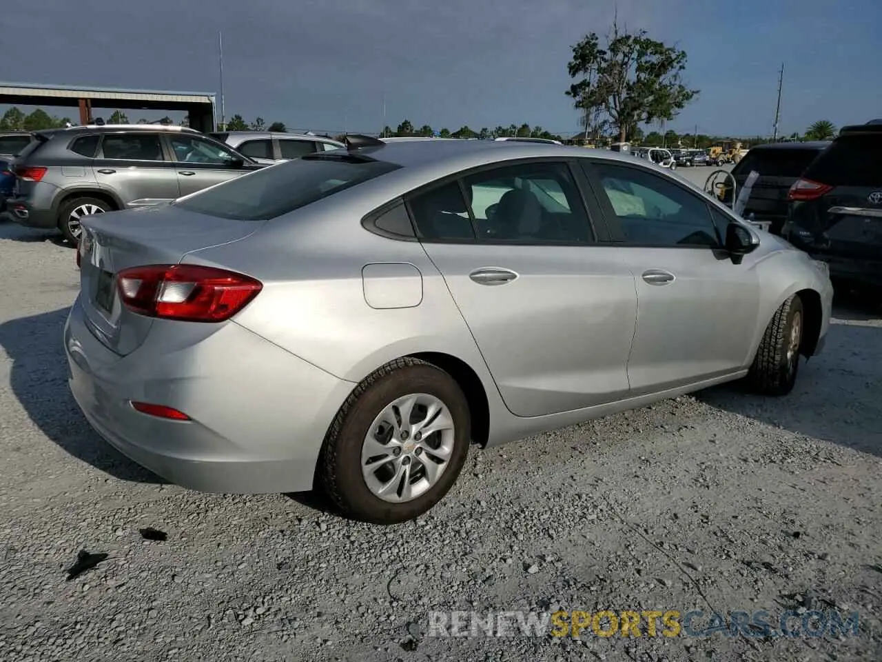 3 Photograph of a damaged car 1G1BJ5SM8K7104645 CHEVROLET CRUZE 2019