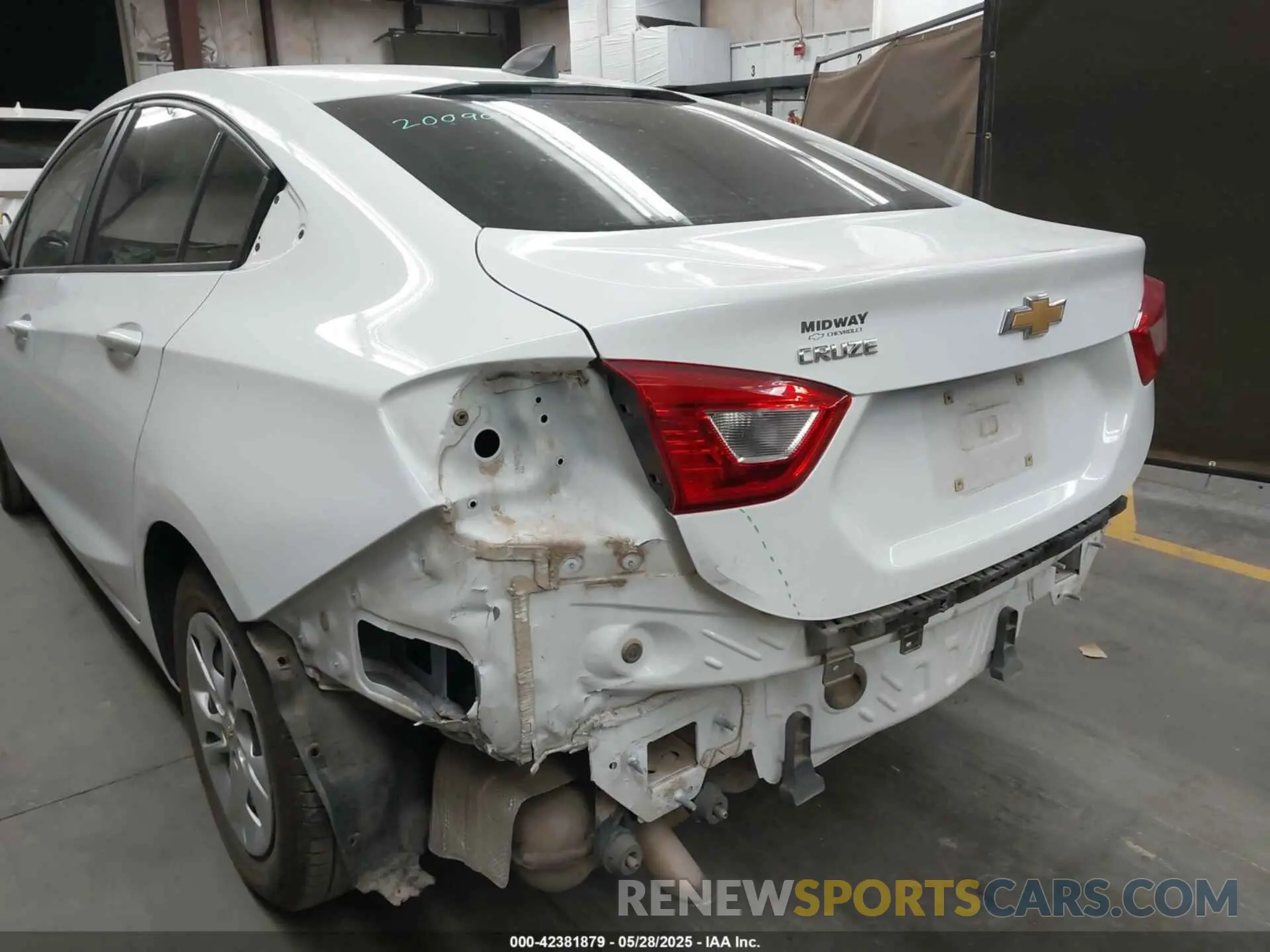 18 Photograph of a damaged car 1G1BJ5SM9K7102807 CHEVROLET CRUZE 2019