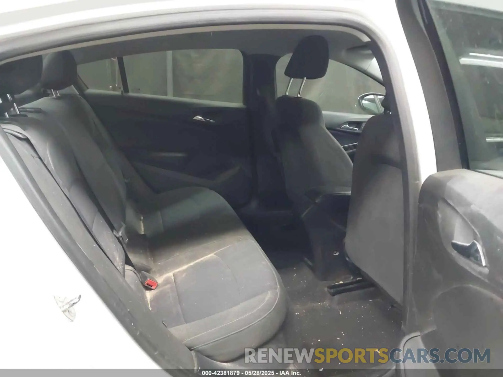 8 Photograph of a damaged car 1G1BJ5SM9K7102807 CHEVROLET CRUZE 2019