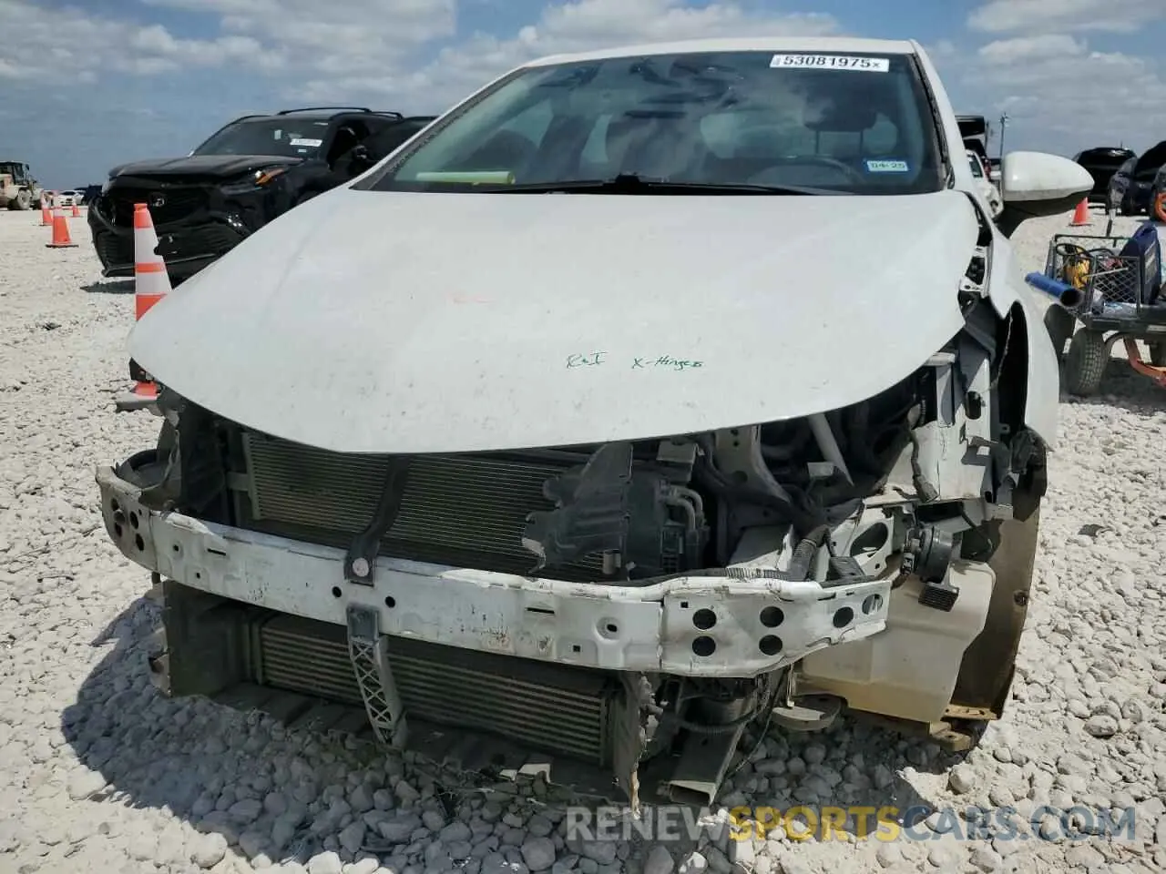 5 Photograph of a damaged car 3G1BC6SM0KS573682 CHEVROLET CRUZE 2019