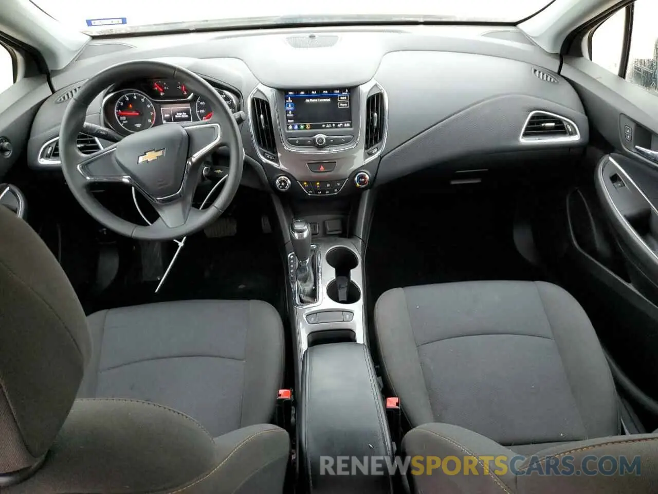 8 Photograph of a damaged car 3G1BC6SM2KS535726 CHEVROLET CRUZE 2019