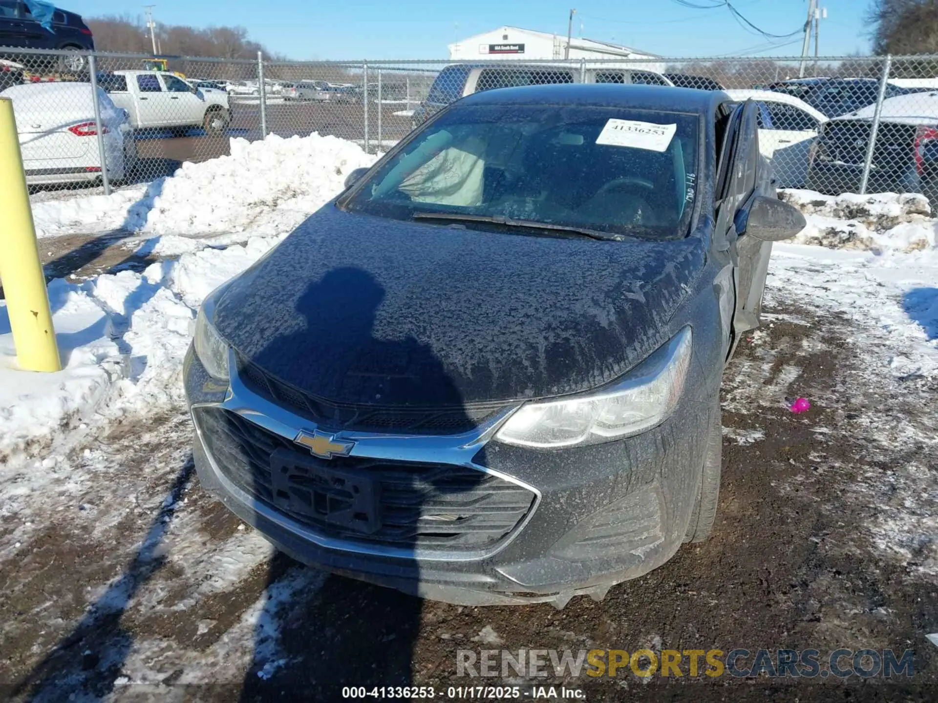 2 Photograph of a damaged car 3G1BC6SM2KS537119 CHEVROLET CRUZE 2019