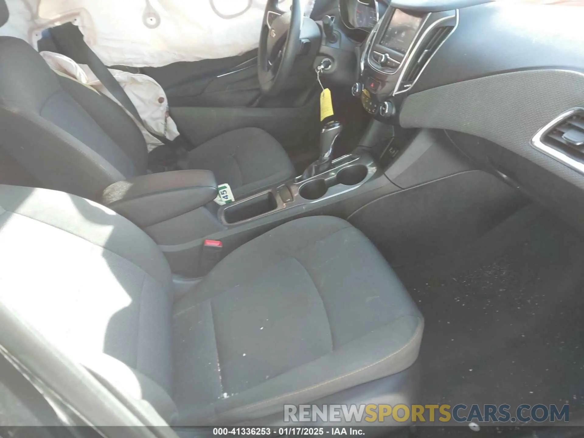 5 Photograph of a damaged car 3G1BC6SM2KS537119 CHEVROLET CRUZE 2019