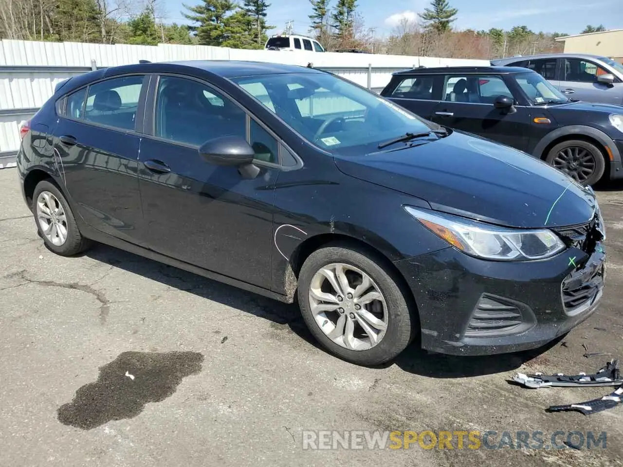 4 Photograph of a damaged car 3G1BC6SM2KS569164 CHEVROLET CRUZE 2019