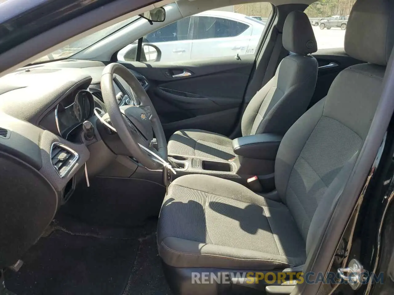 7 Photograph of a damaged car 3G1BC6SM2KS569164 CHEVROLET CRUZE 2019