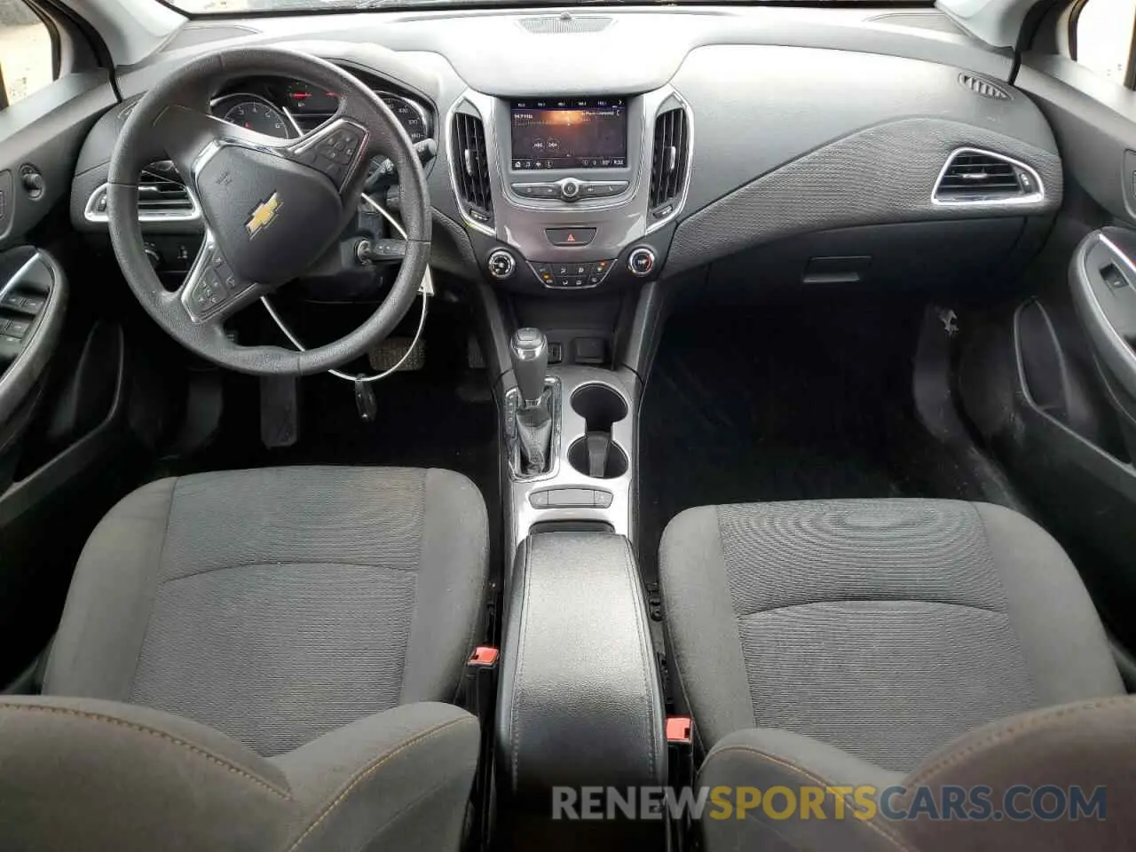 8 Photograph of a damaged car 3G1BC6SM2KS601594 CHEVROLET CRUZE 2019